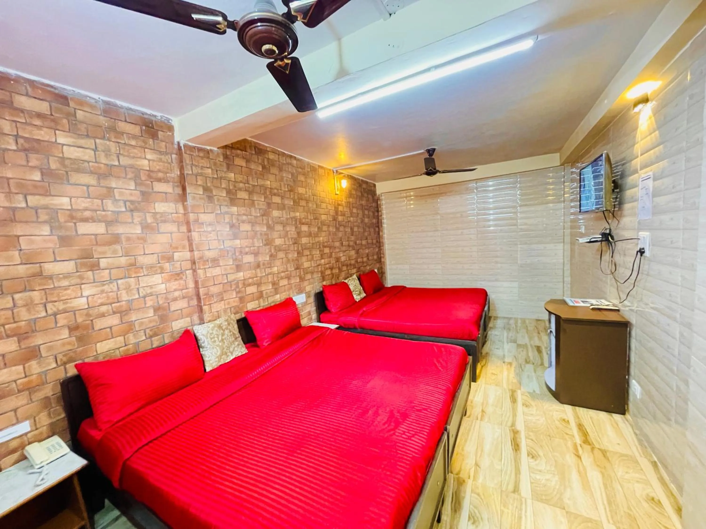 Bed in Grand view lodge and Restaurant Dharamshala - Partial Prepayment required to confirm booking