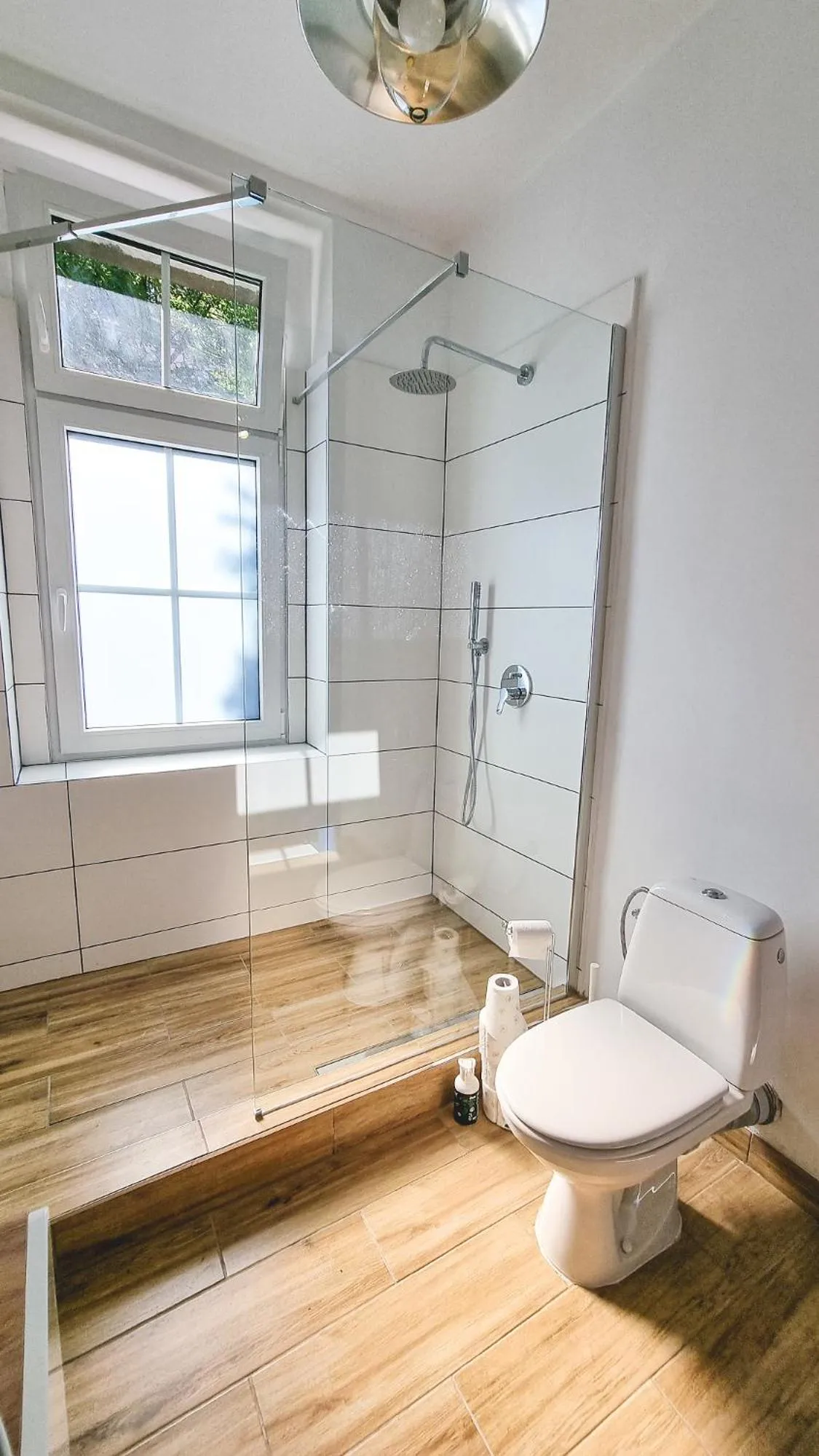 Shower in Pokoje Rybnicka 10