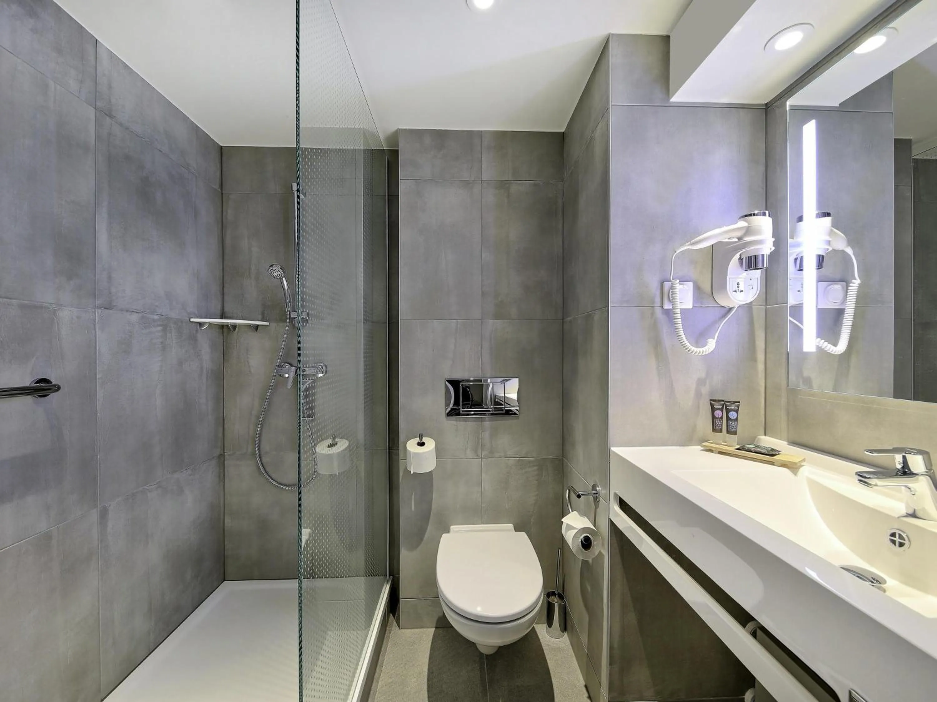 Bedroom in Novotel Katowice Centrum