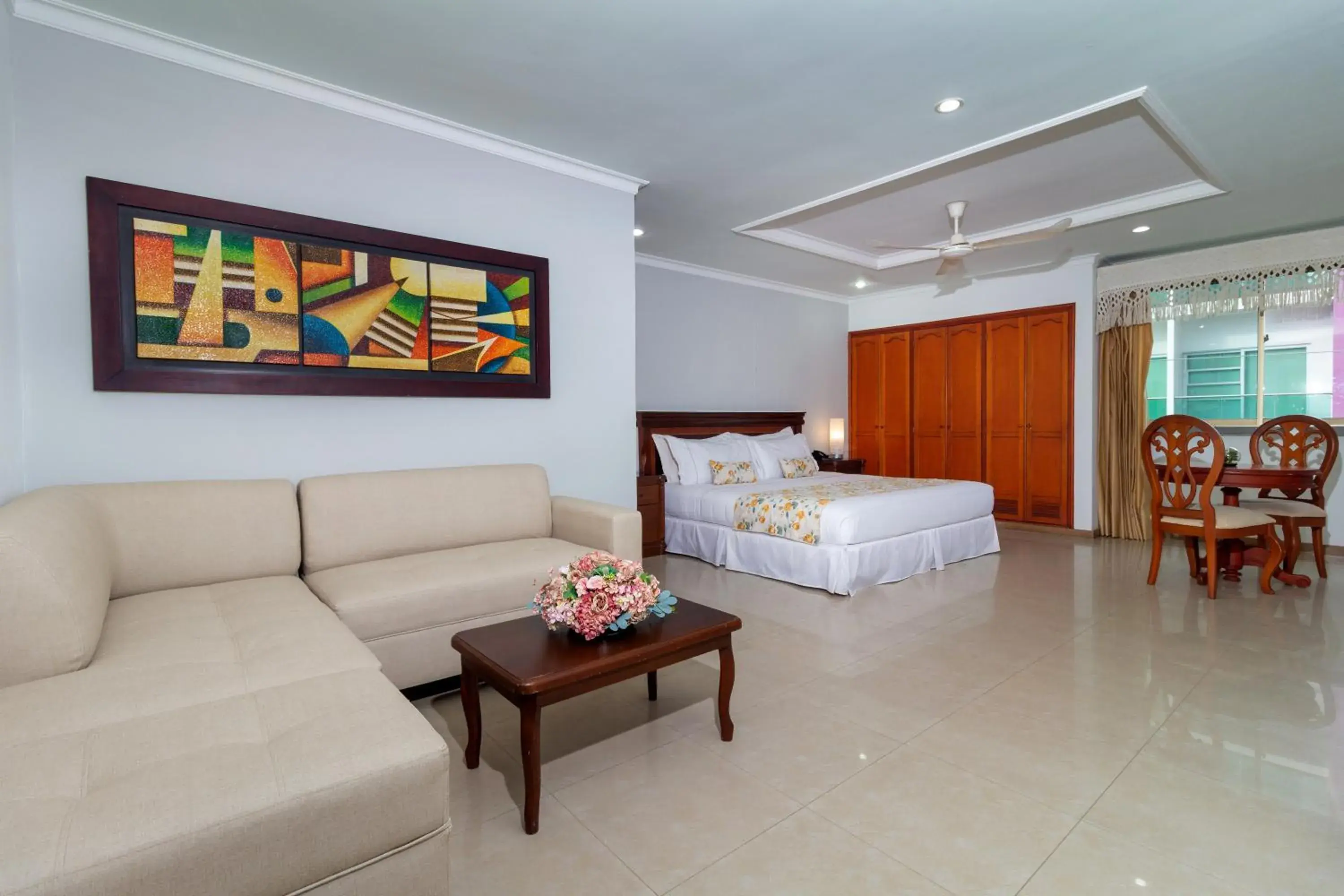 Suite - single occupancy in Hotel Costa Bonita Suite - single occupancy in Hotel Costa Bonita