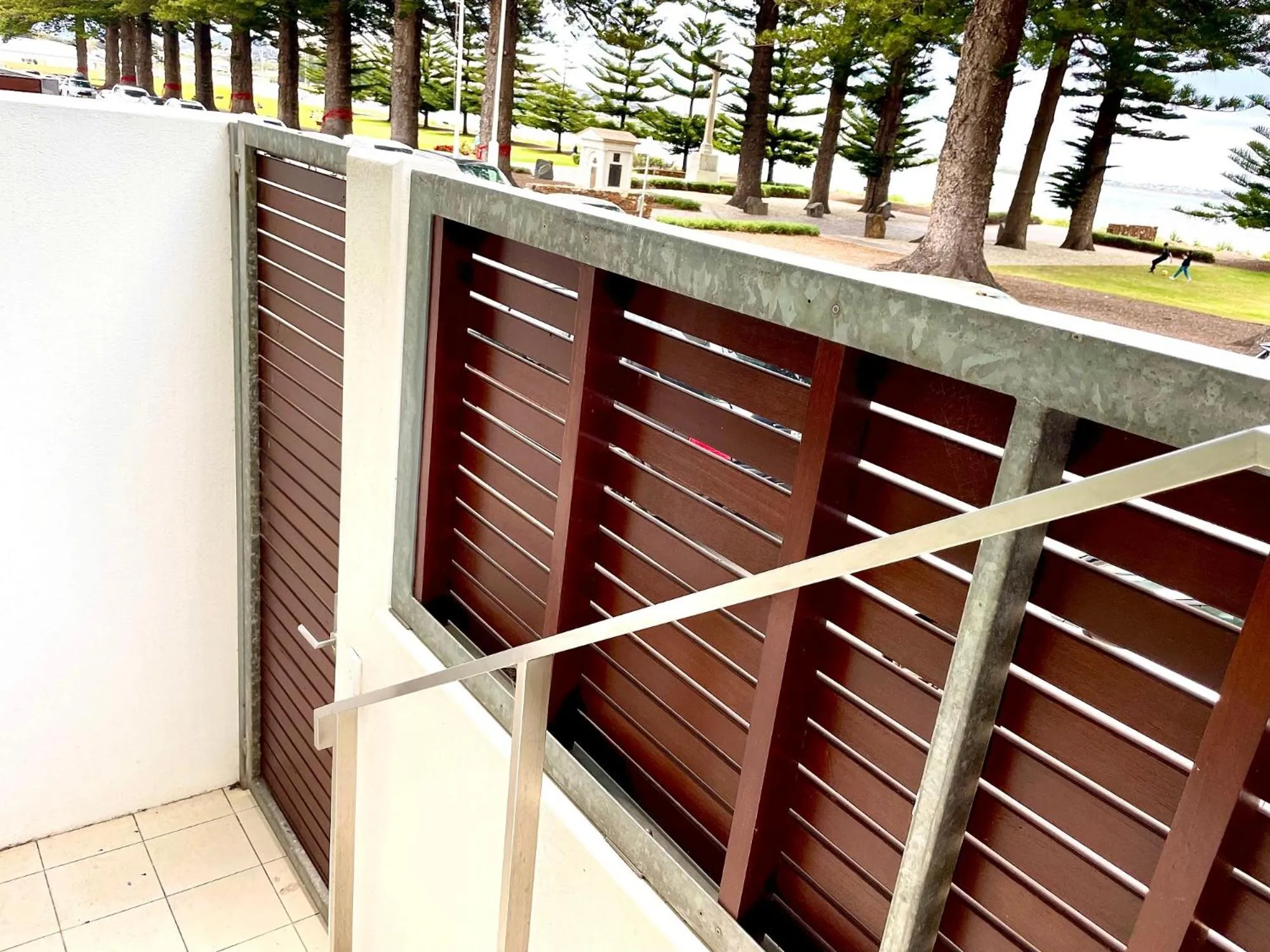 Day in Breeze Beachfront Apartment