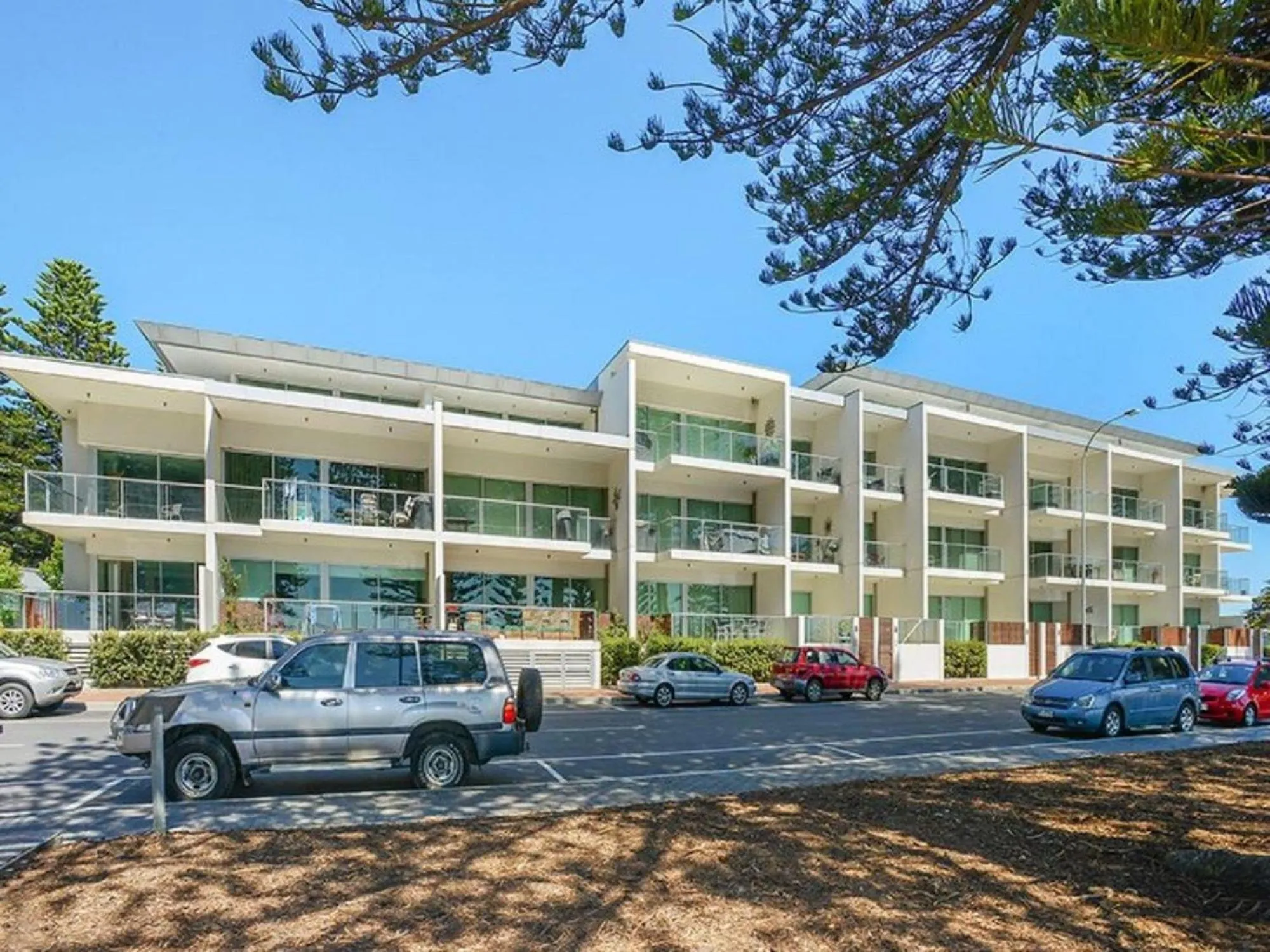 Property building in Breeze Beachfront Apartment