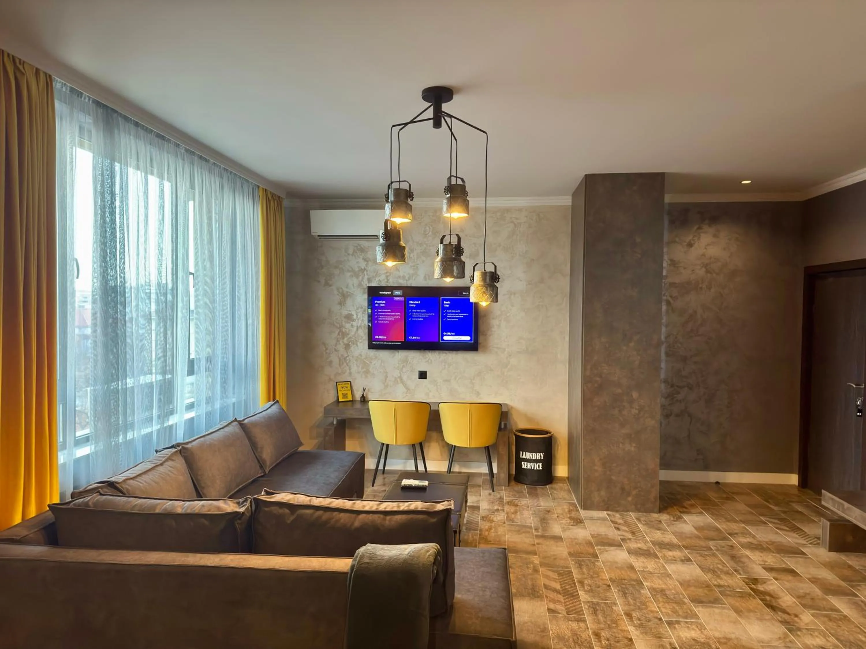 Luxury Apartments Ivon