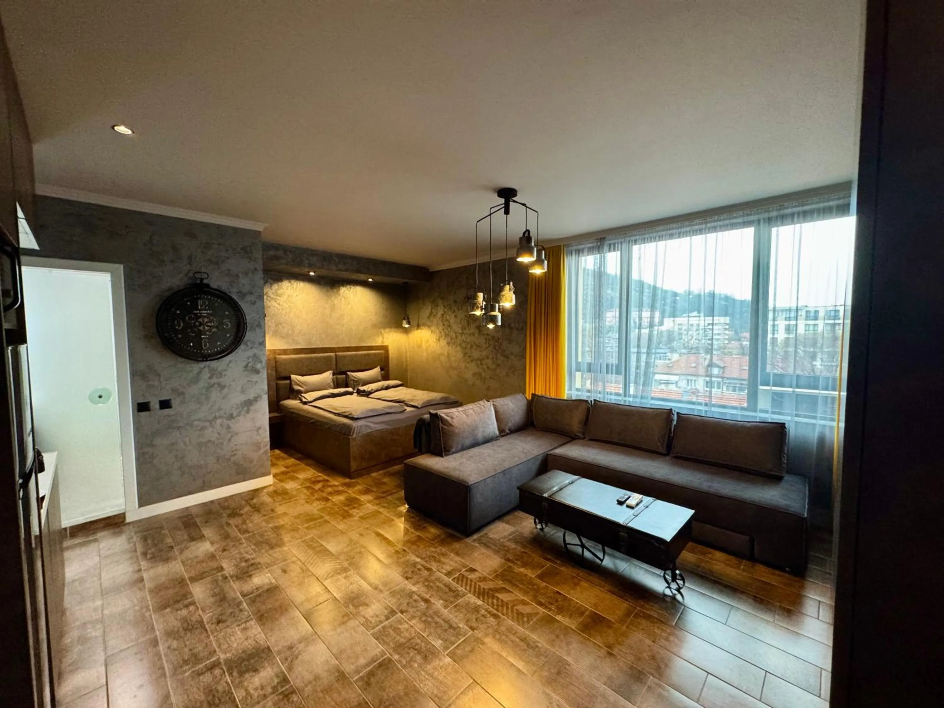 Luxury Apartments Ivon