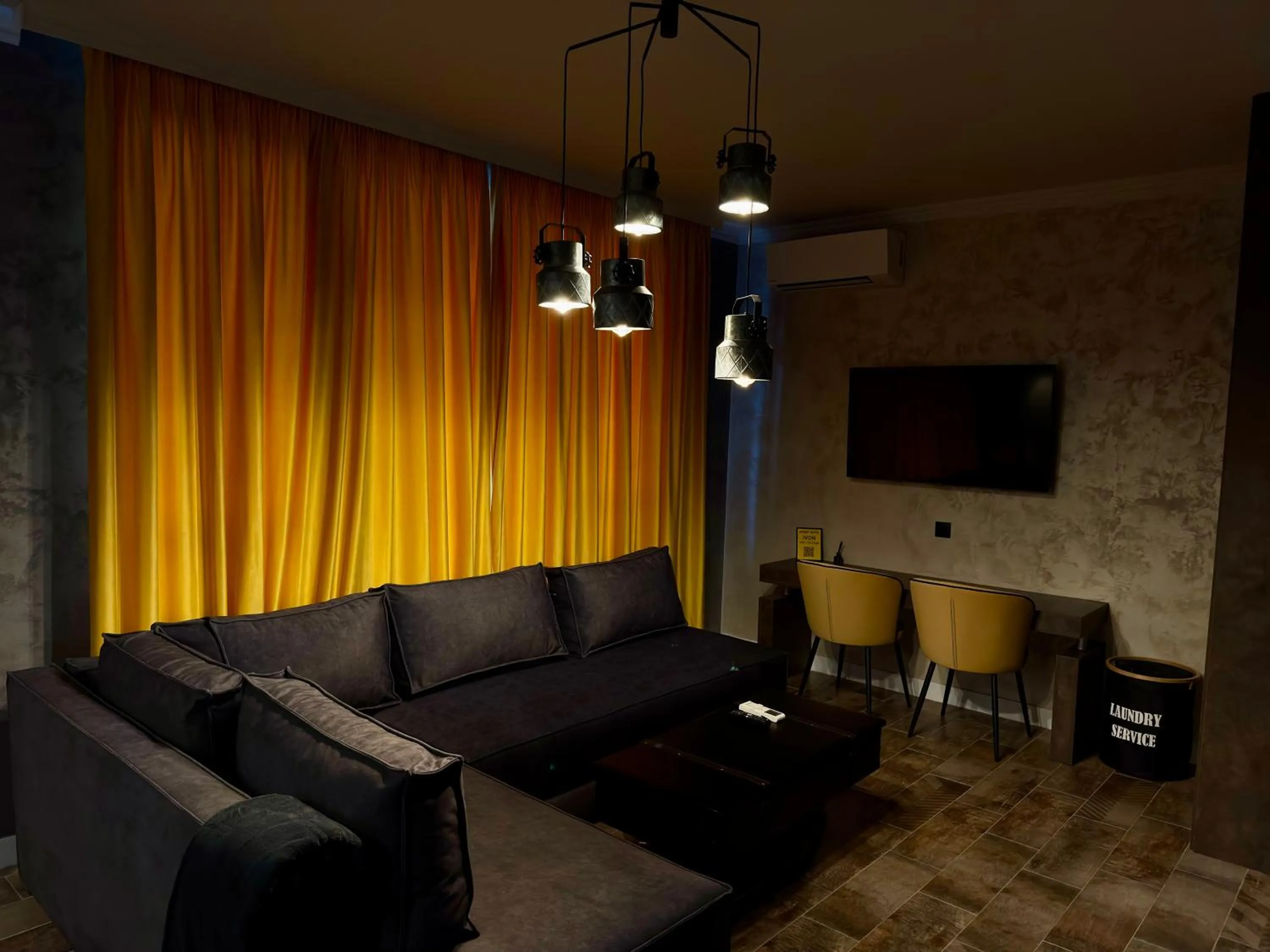 Luxury Apartments Ivon