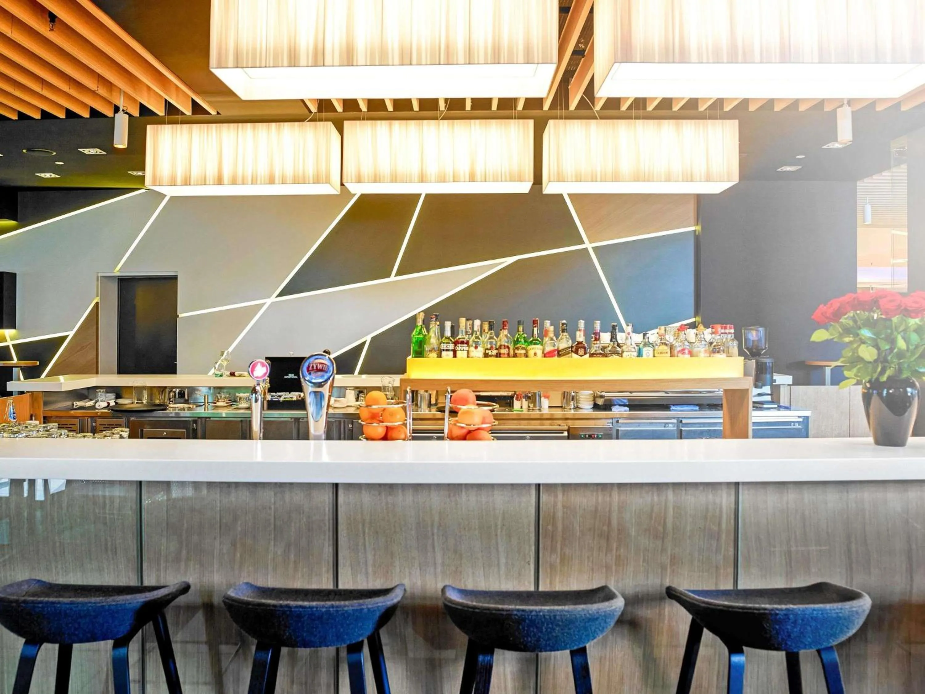 Lounge or bar in Novotel Warszawa Centrum