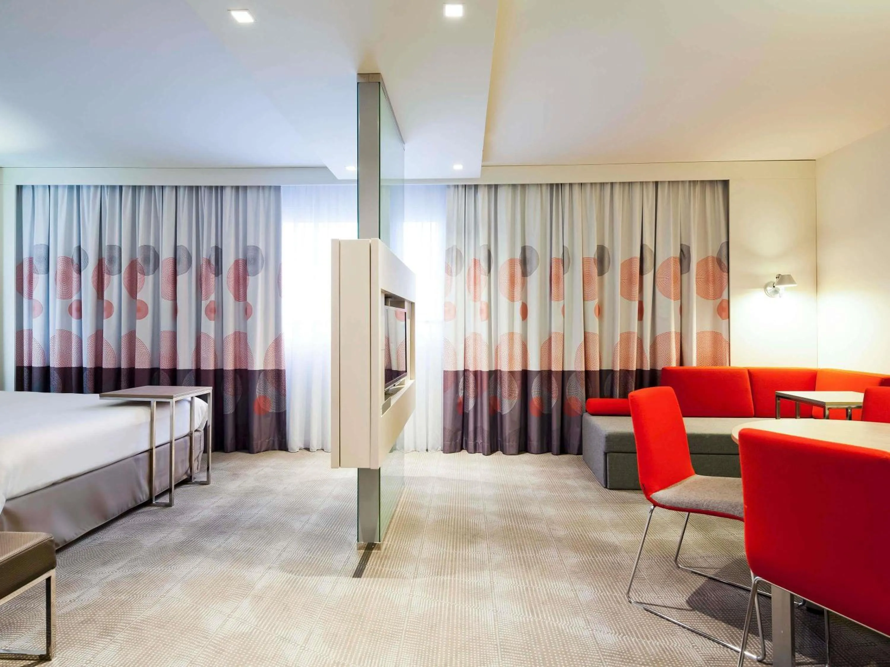 Bedroom, Bed in Novotel Warszawa Centrum