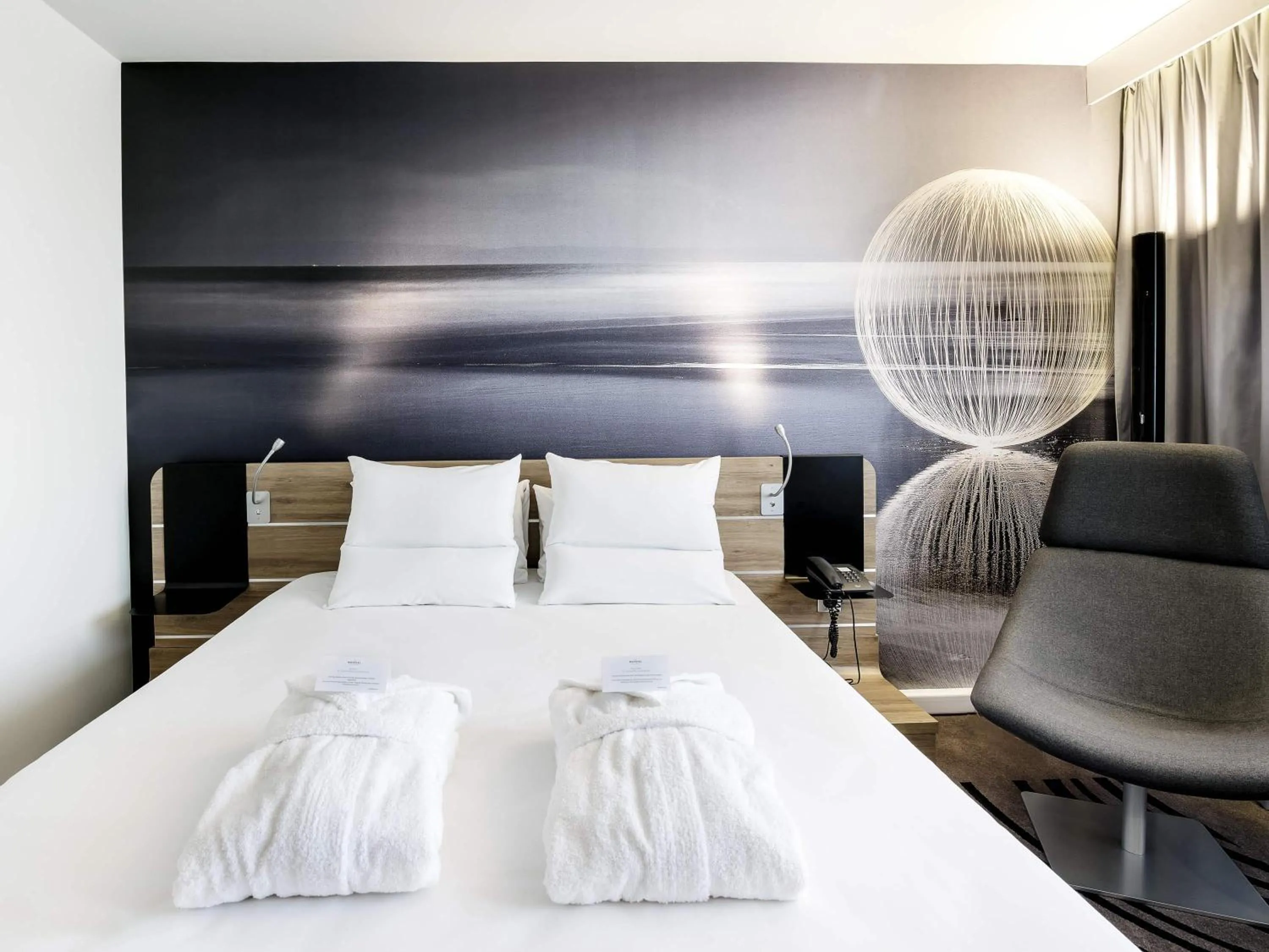 Bedroom, Bed in Novotel Warszawa Centrum