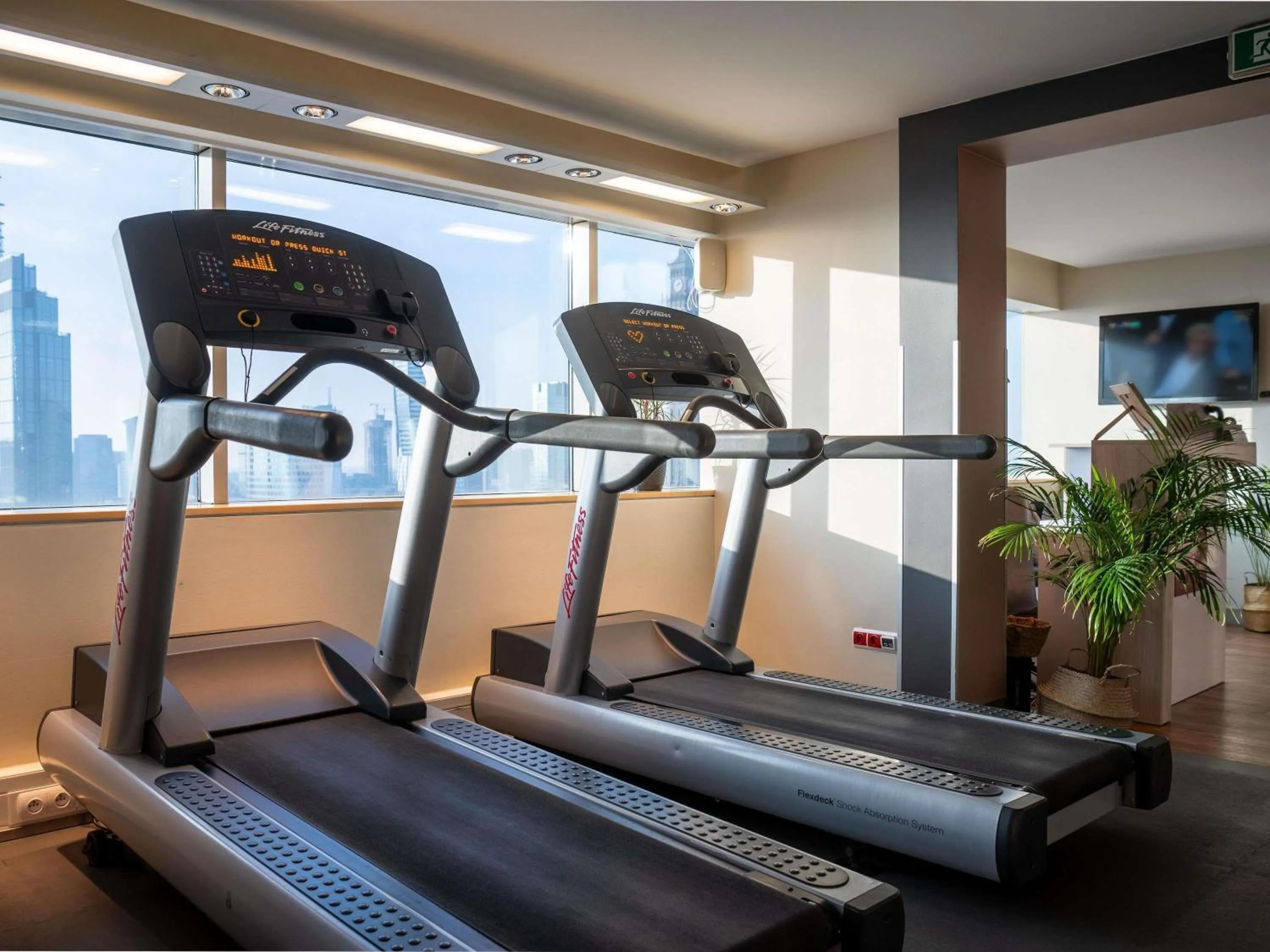 Fitness centre/facilities in Novotel Warszawa Centrum