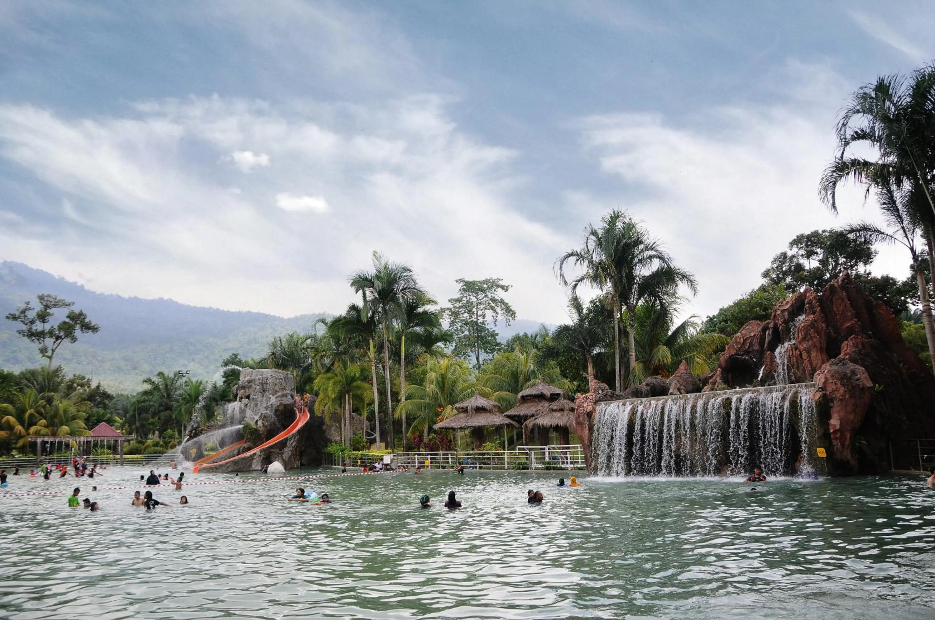 Aqua park in Hotel Felda Residence Hot Springs