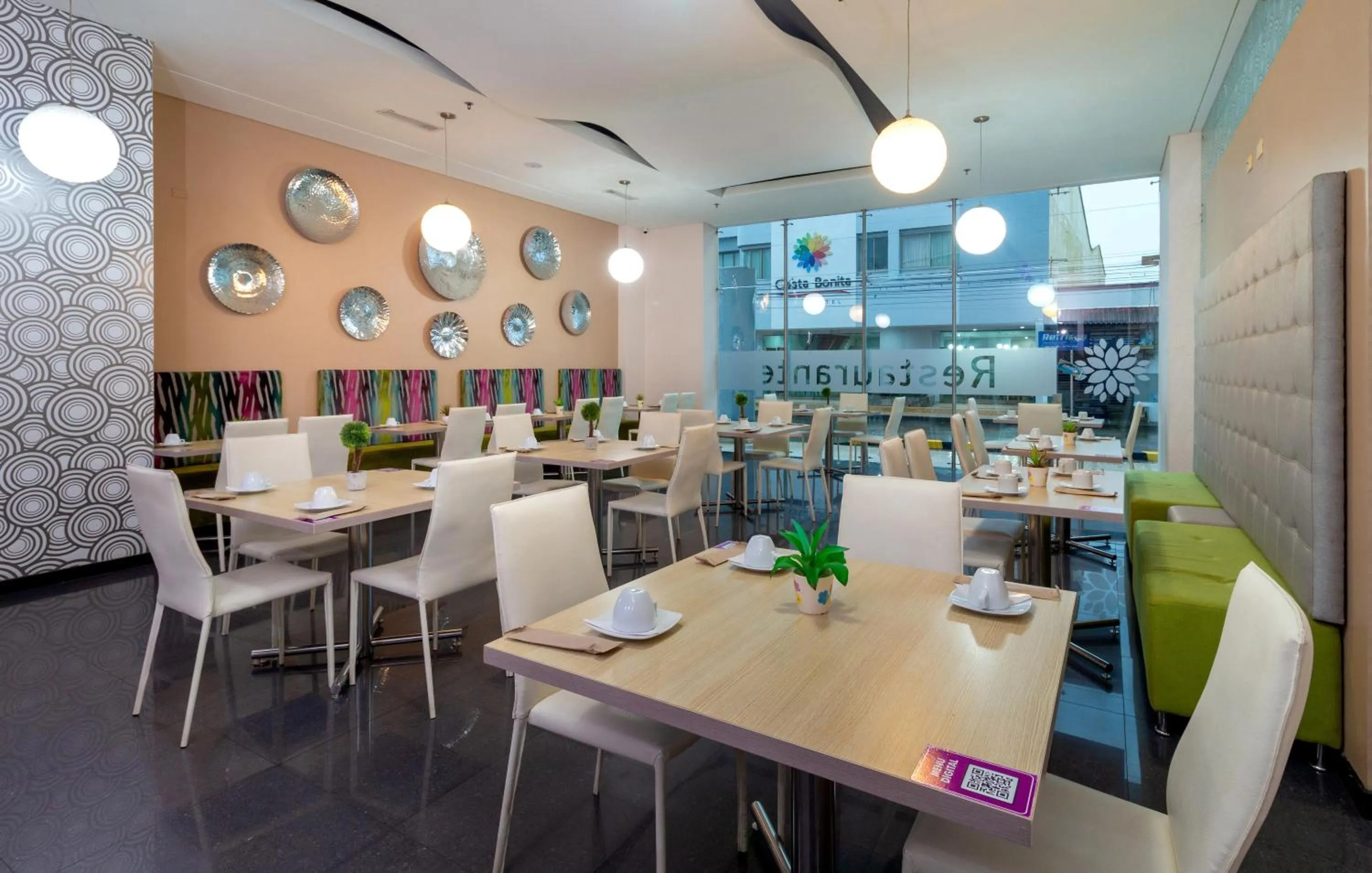 Restaurant/places to eat in Hotel Baroca