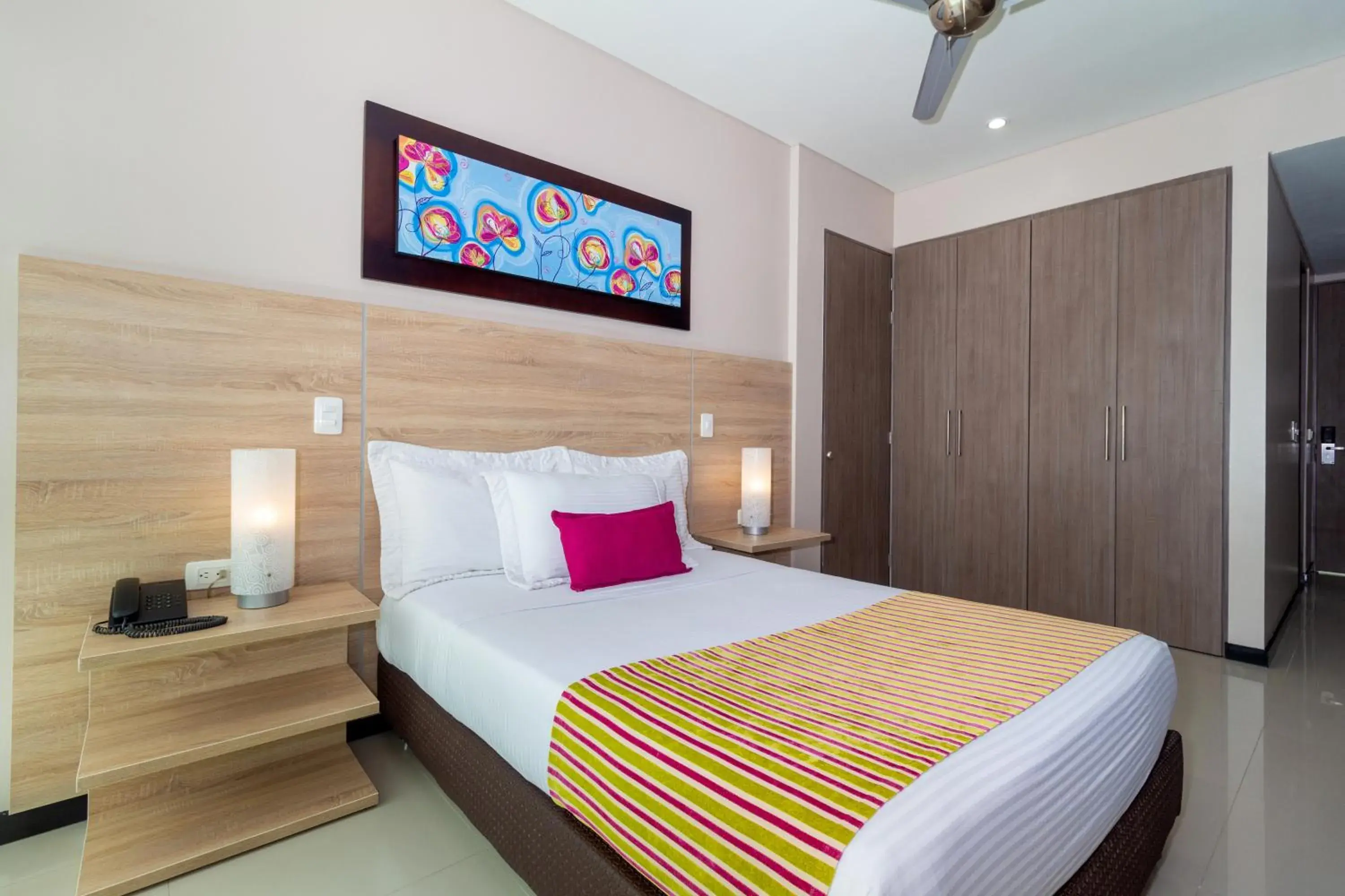 TV and multimedia, Bed in Hotel Baroca TV and multimedia, Bed in Hotel Baroca