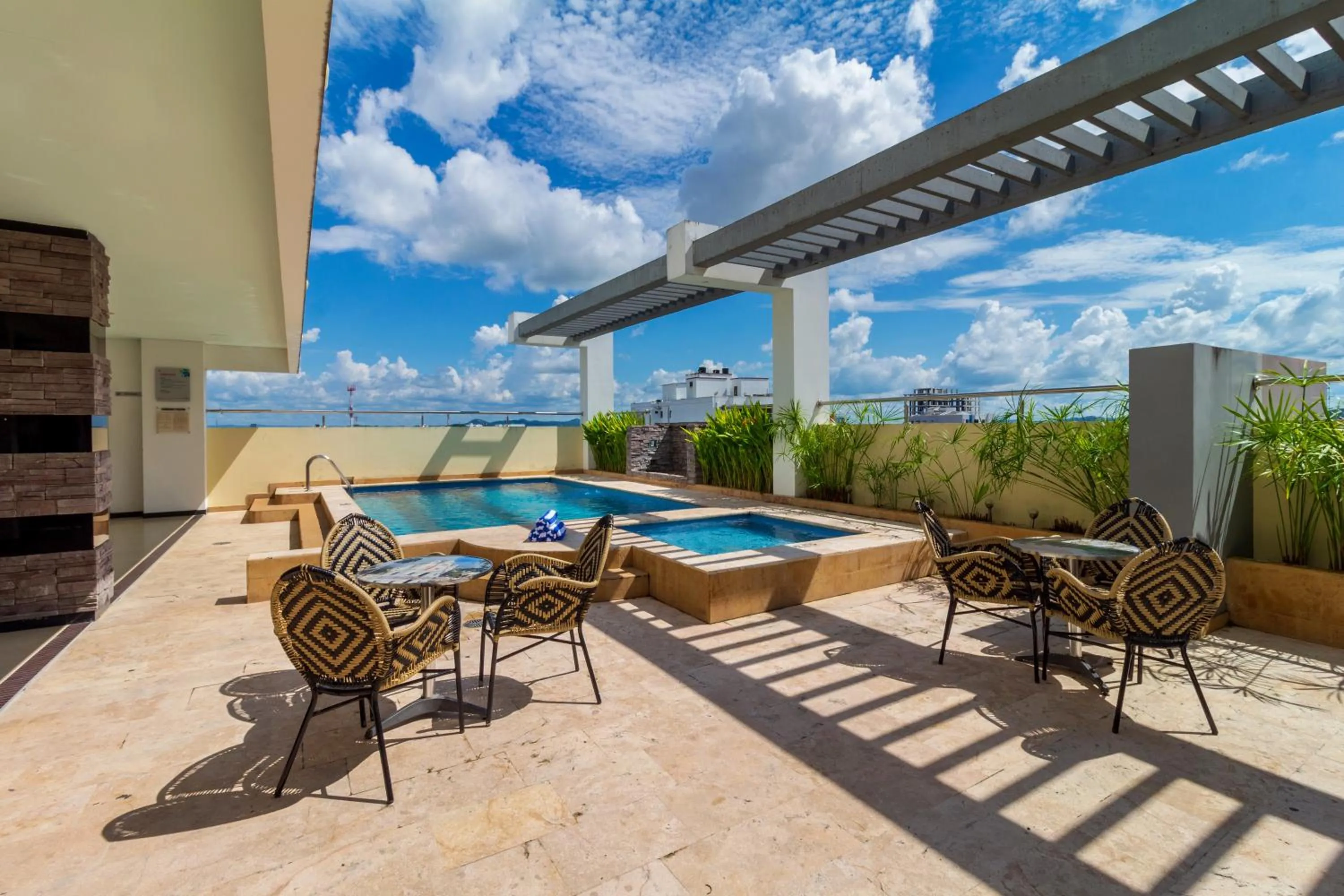 Pool view in Hotel Baroca