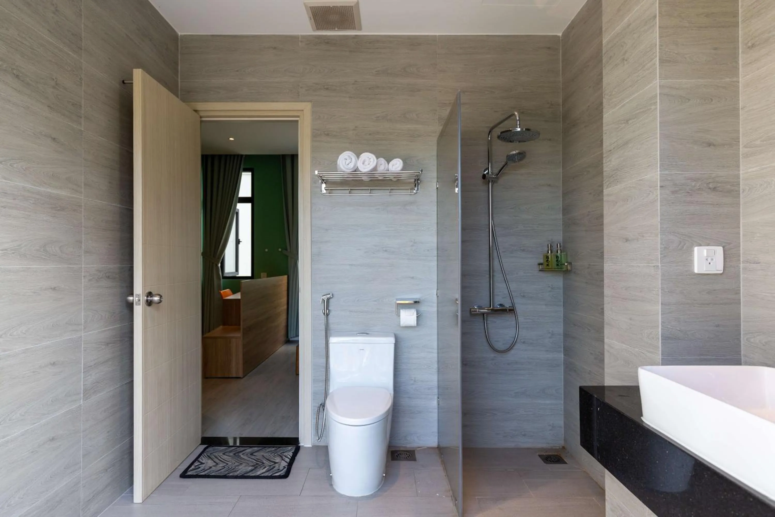 Toilet in The Bok Hotel Grand World - by GoGo Phú Quốc