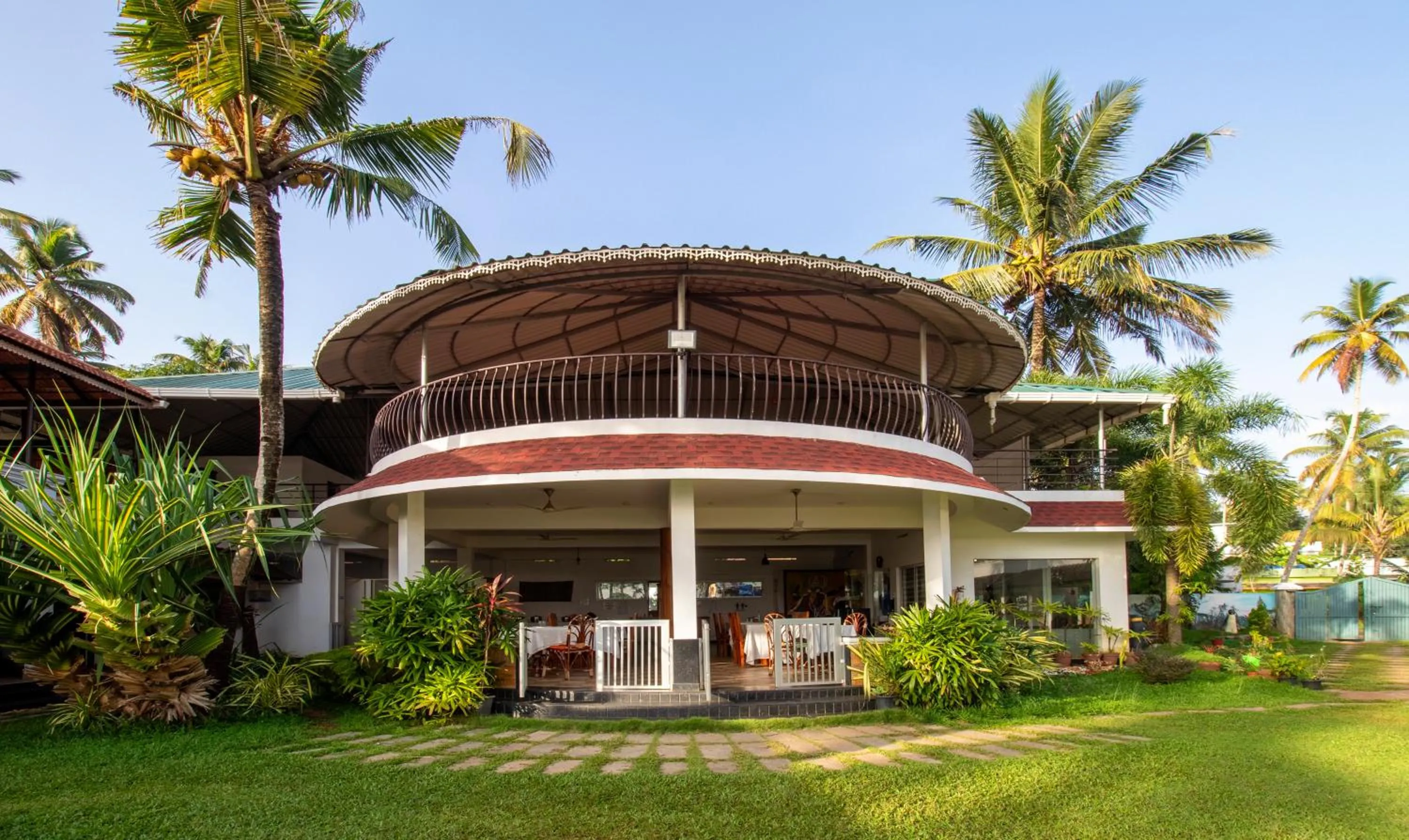 Facade/entrance in Treebo Majestic Retreat