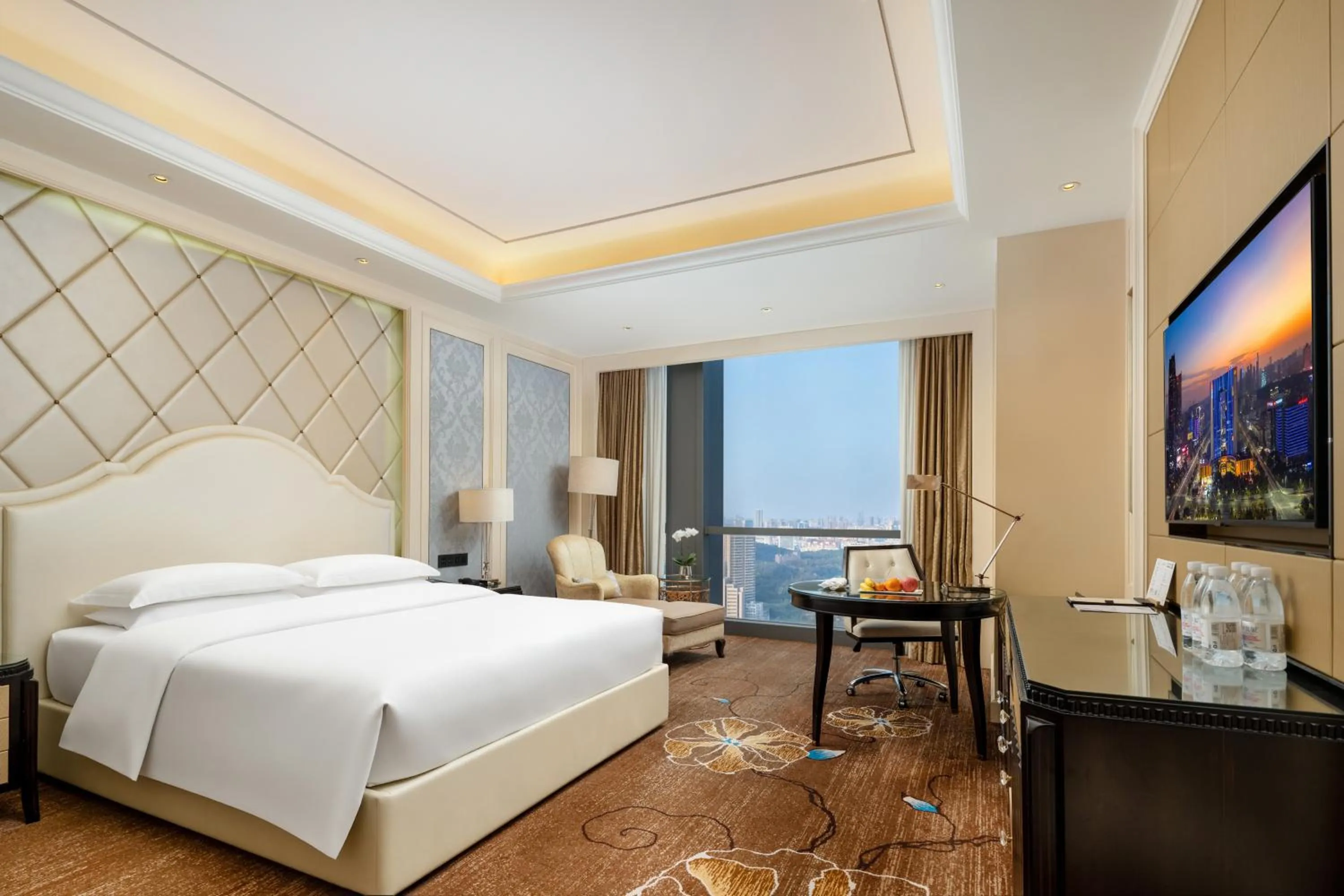 Photo of the whole room, Bed in Dongguan Kande International Hotel