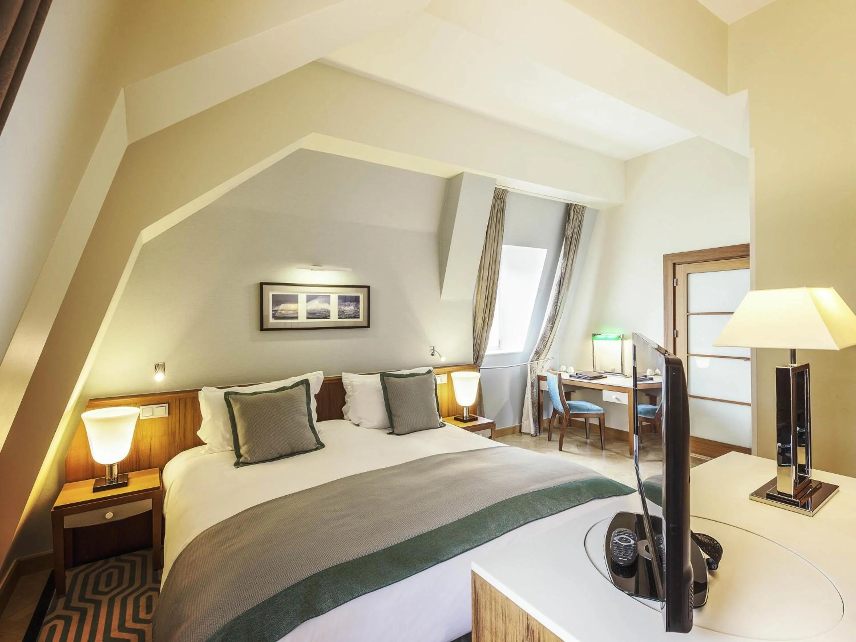 Bedroom, Bed in Sofitel Grand Sopot