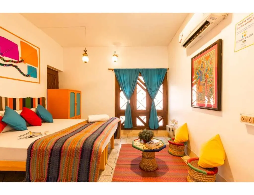 Bed in goSTOPS Lite Varanasi