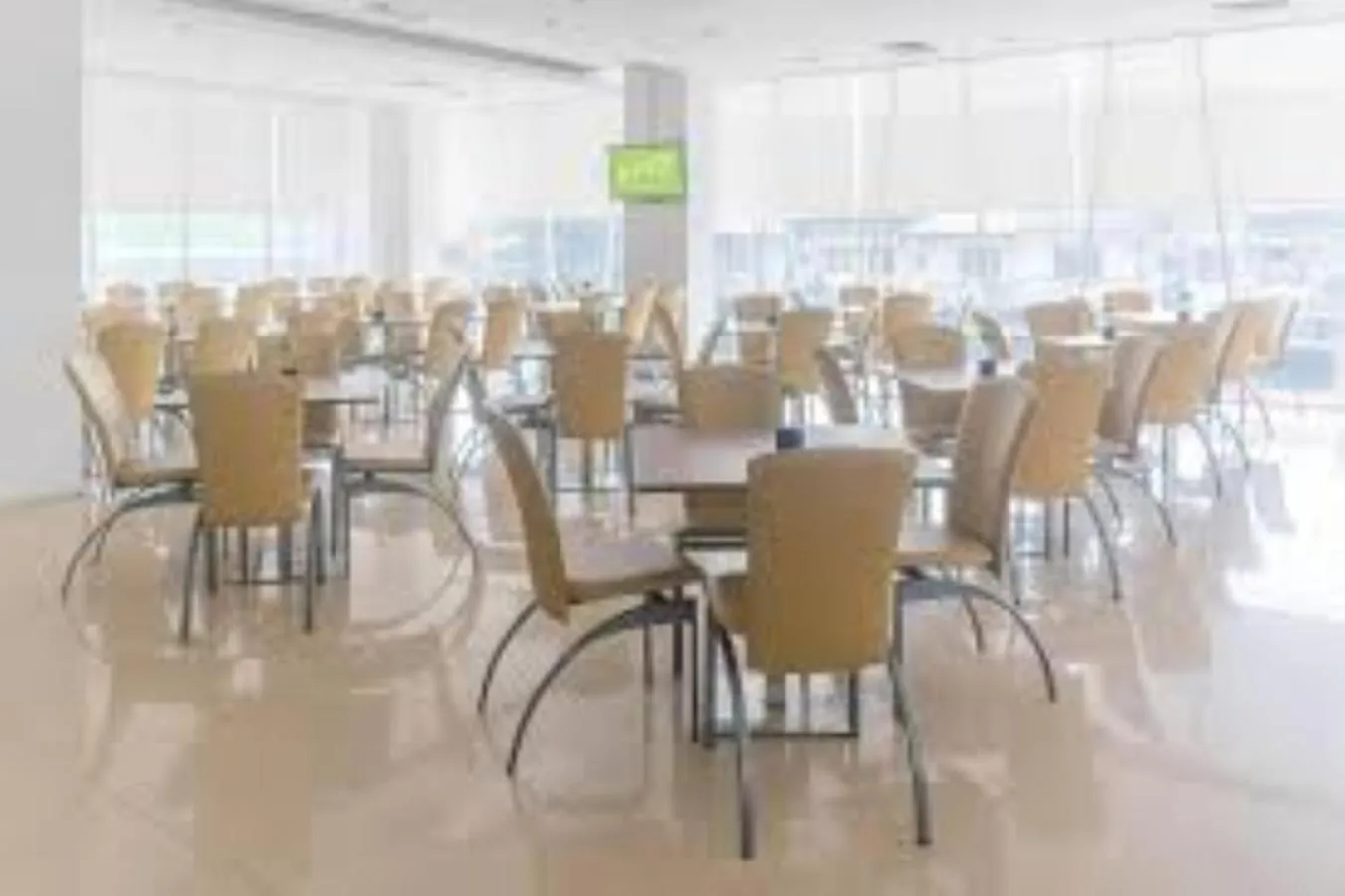 Restaurant/places to eat in Whiz Hotel Cikini Jakarta