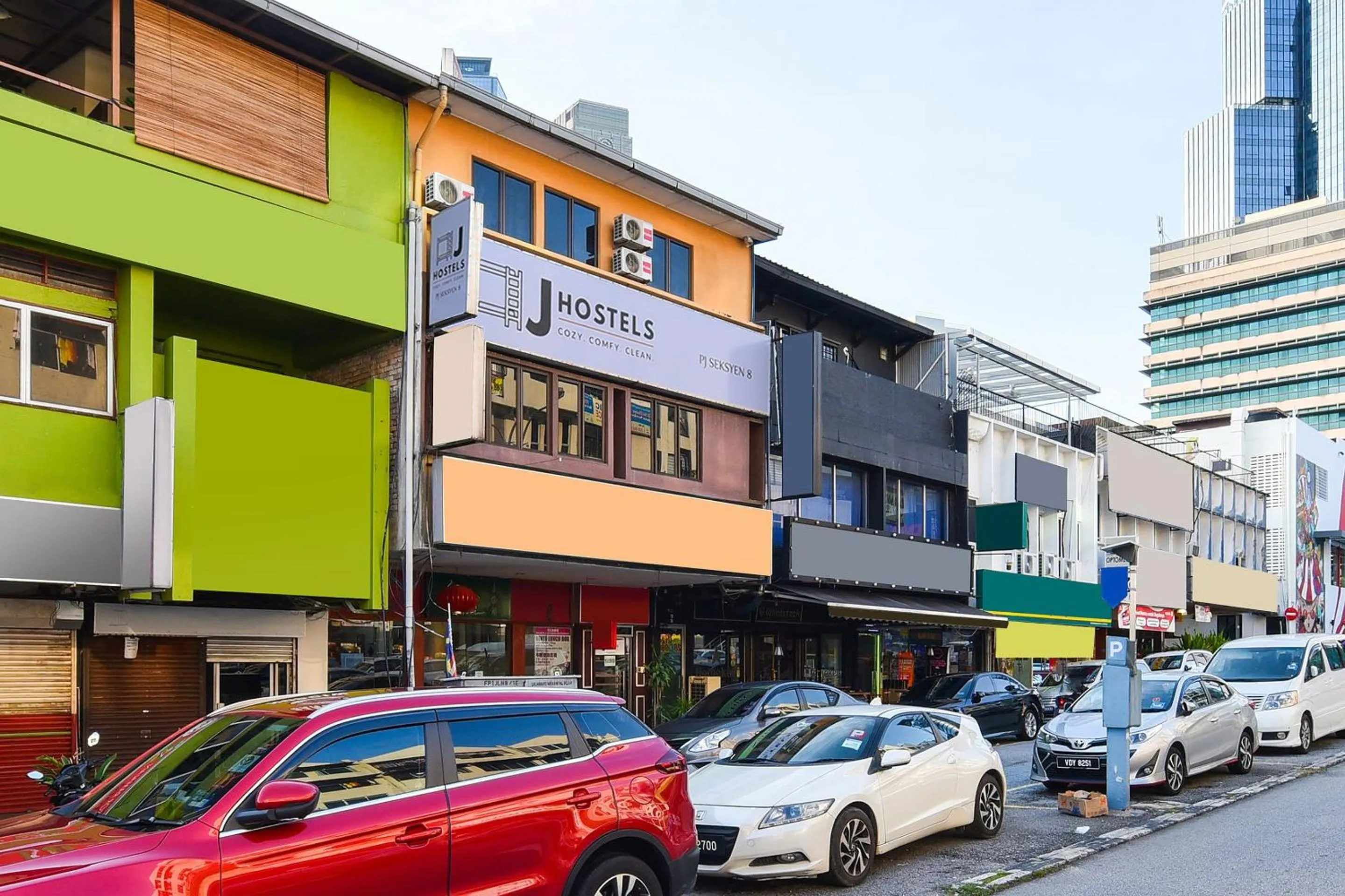 Facade/entrance in Super OYO 90562 J Hotel PJ