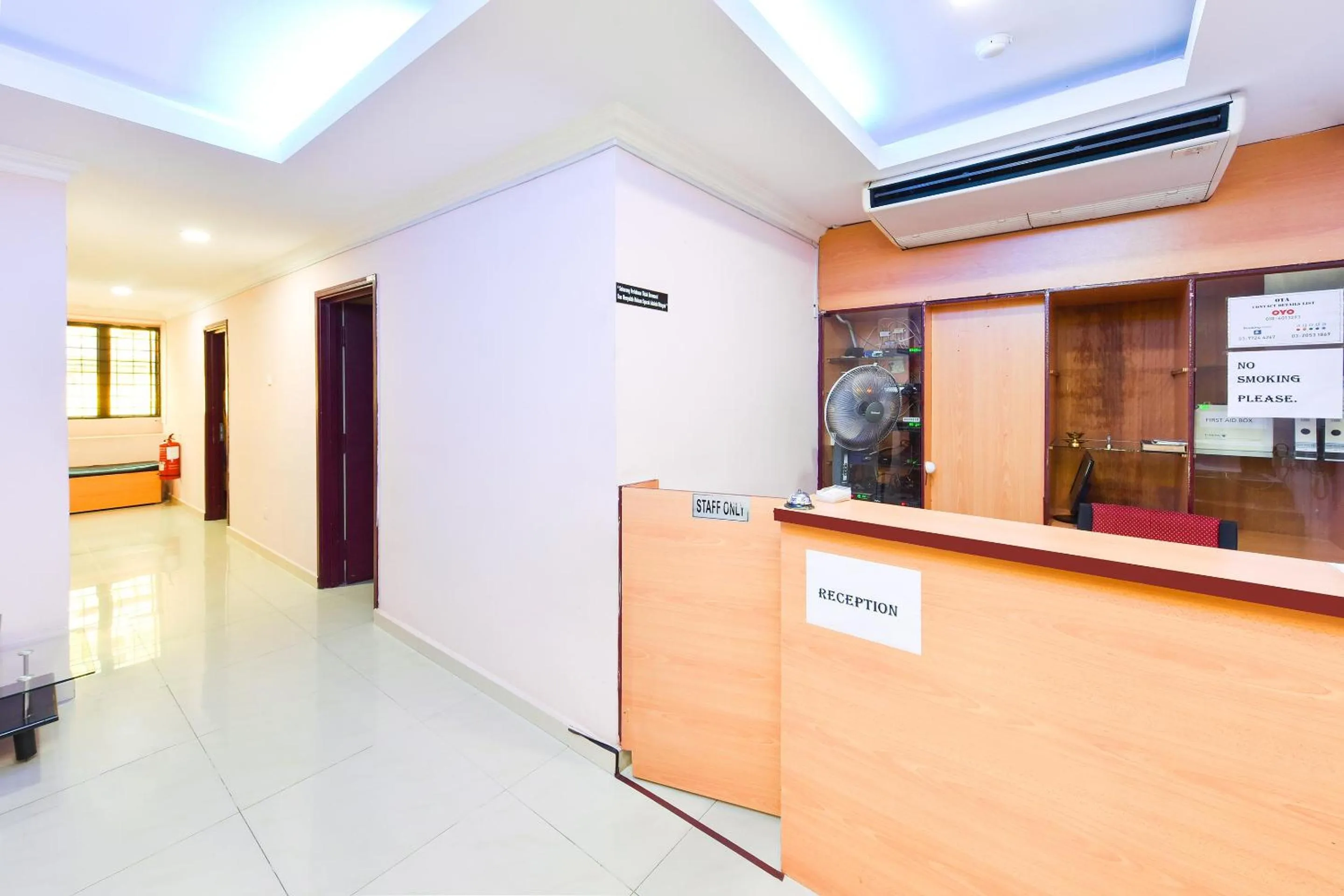 Lobby or reception in Super OYO 90562 J Hotel PJ