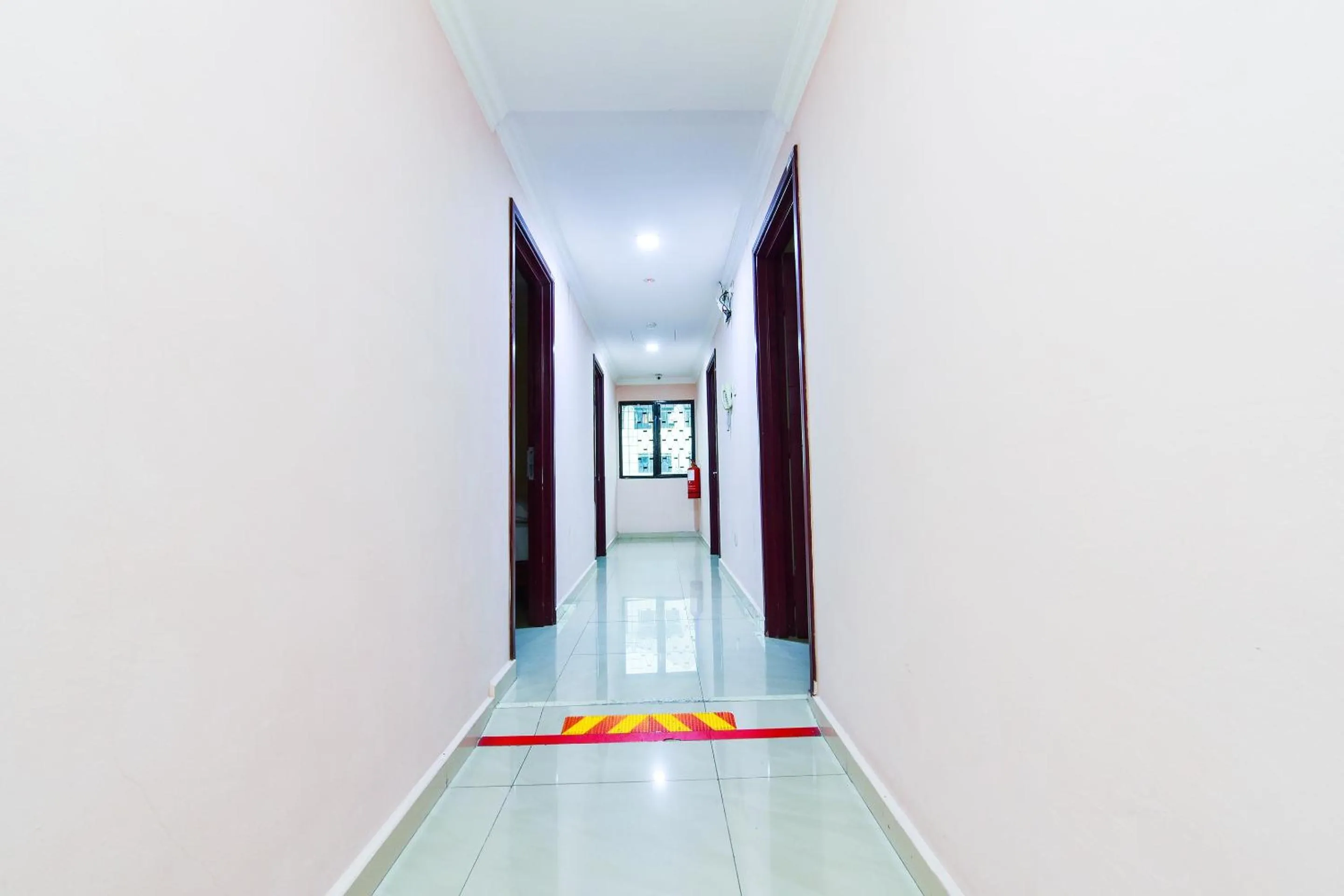 Lobby or reception in Super OYO 90562 J Hotel PJ