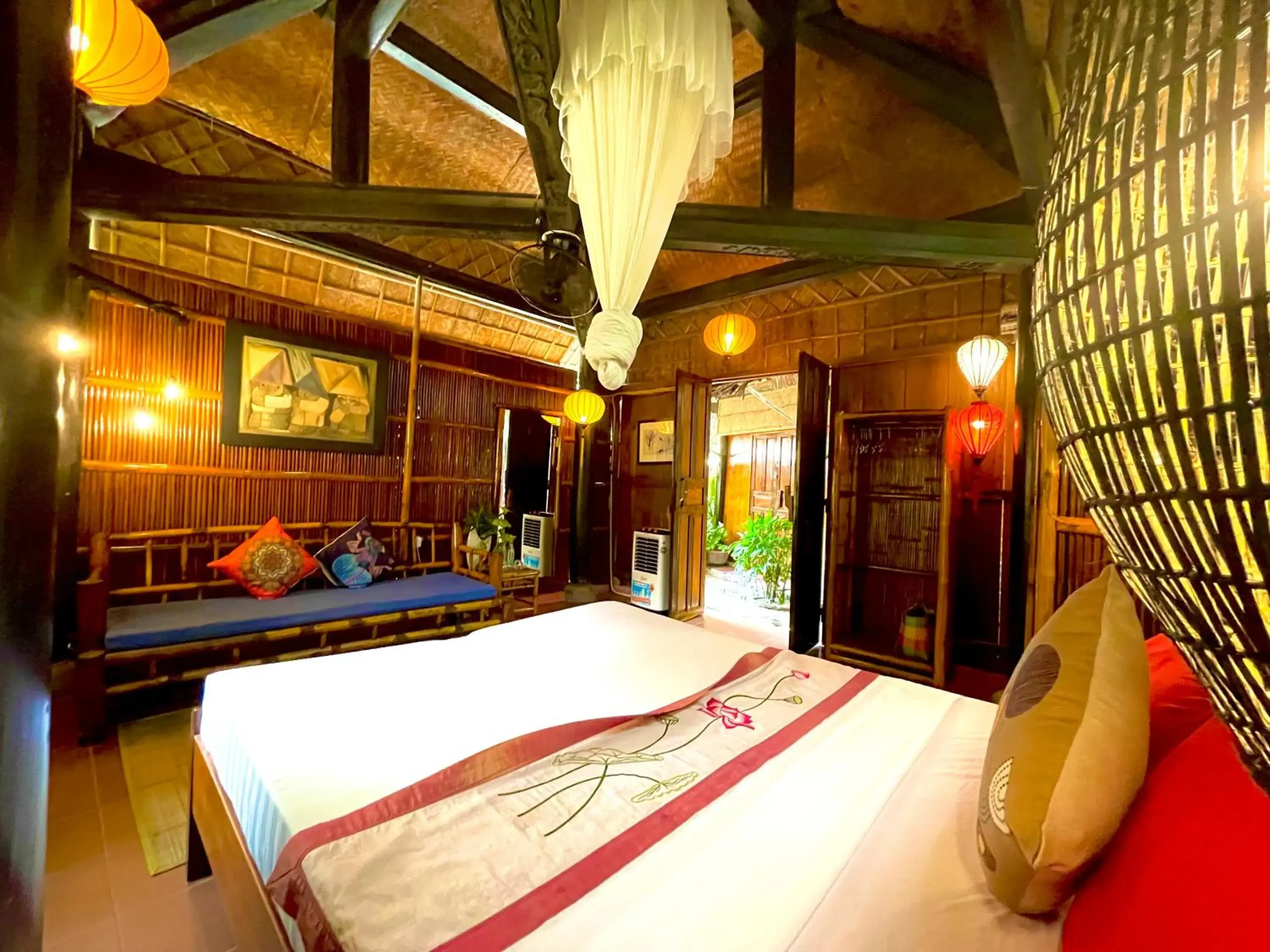 Shower, Bed in Under The Coconut Tree Hoi An Shower, Bed in Under The Coconut Tree Hoi An