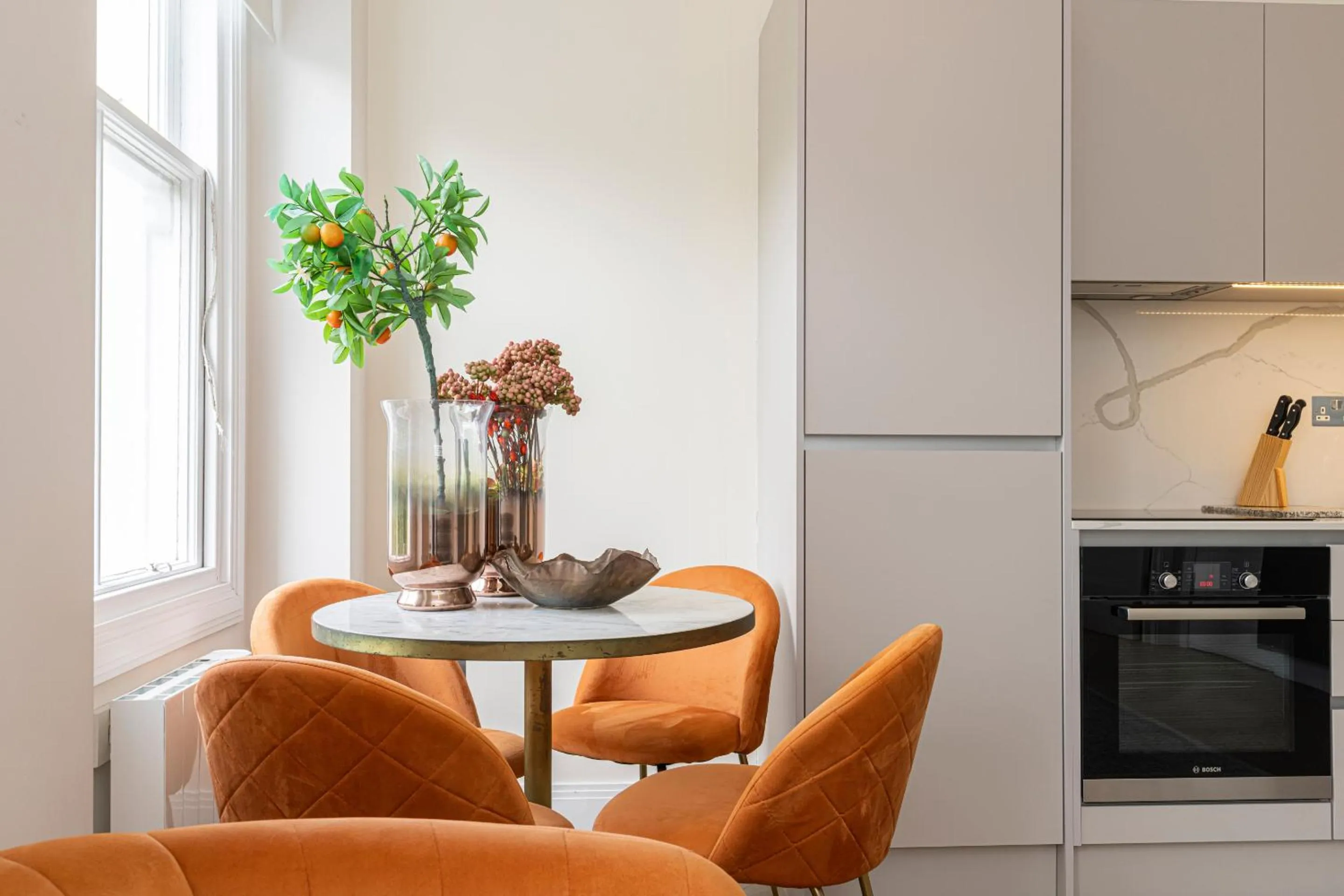 Bedroom in Modern Apartments Near Harrods and the Science Museum