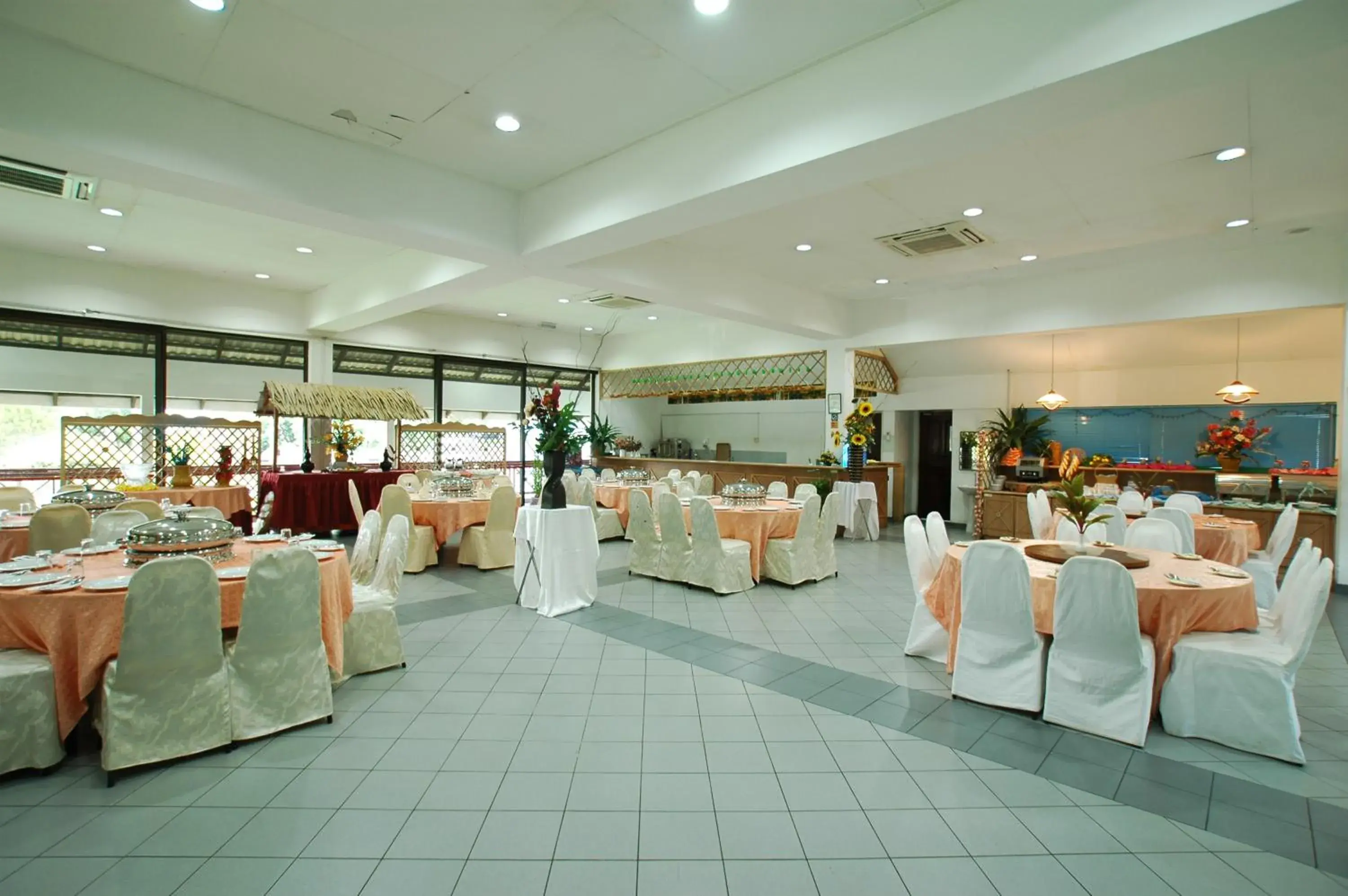 Restaurant/places to eat in Hotel Felda Residence Sahabat Restaurant/places to eat in Hotel Felda Residence Sahabat