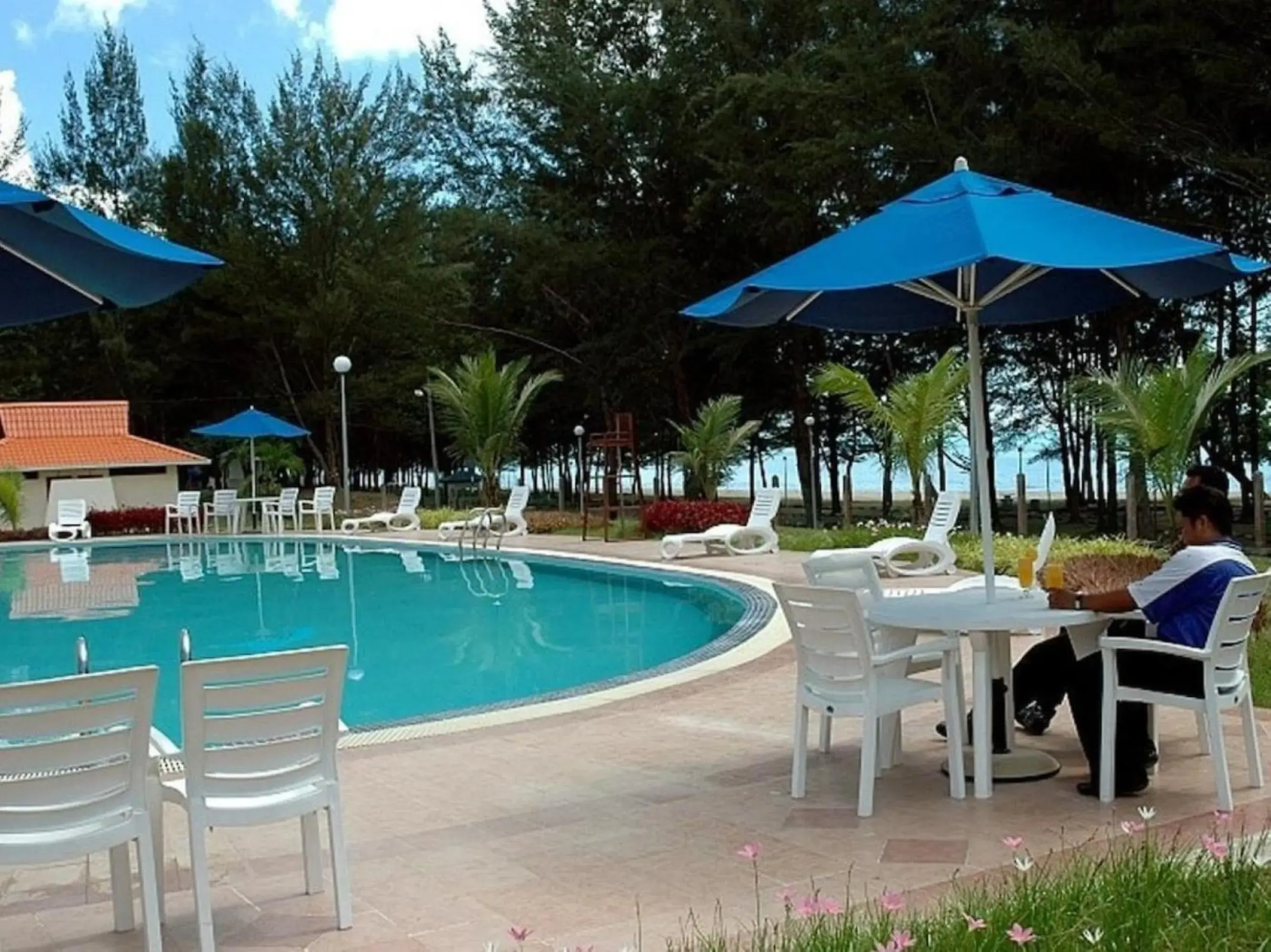 Swimming pool in Hotel Felda Residence Sahabat Swimming pool in Hotel Felda Residence Sahabat