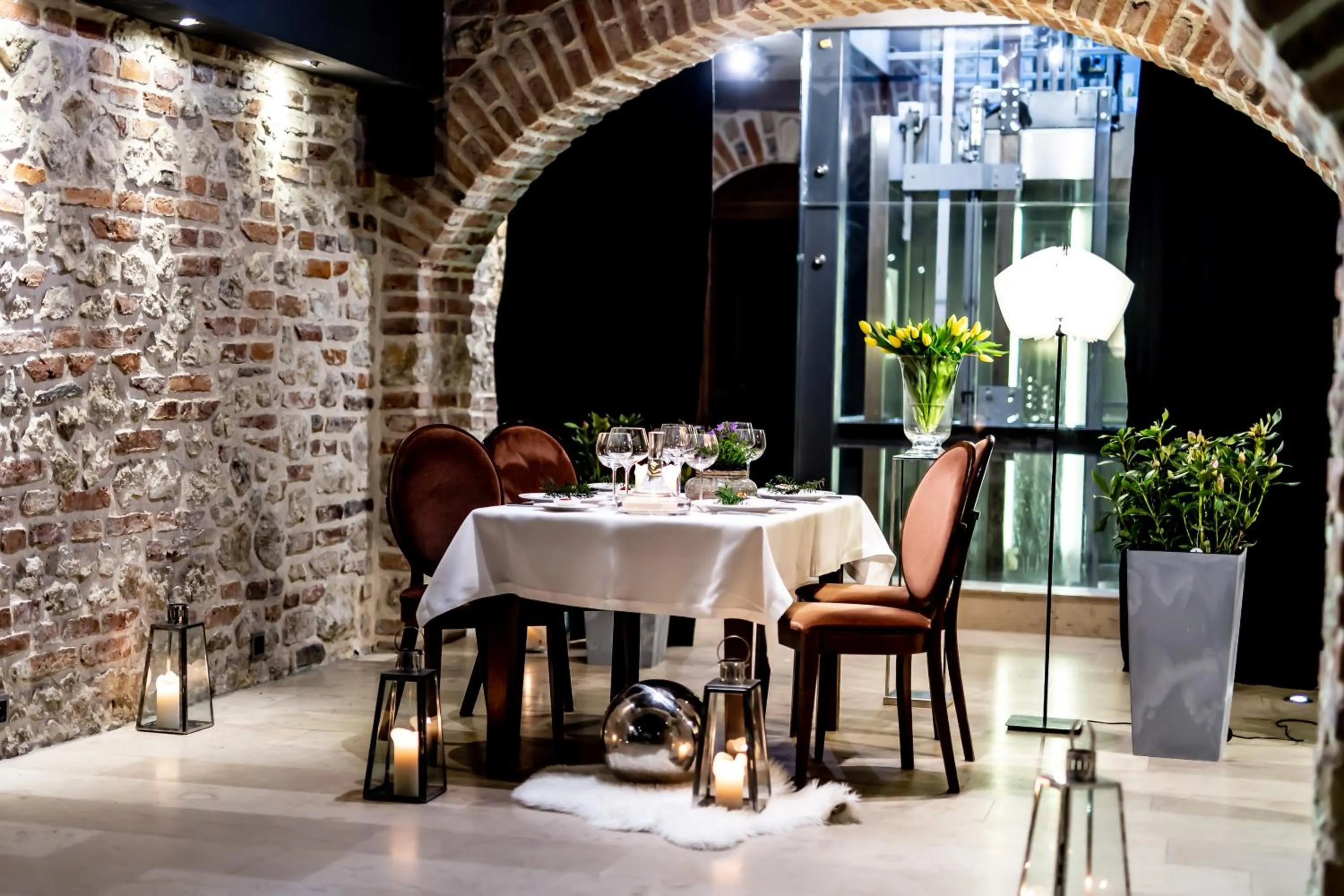 Restaurant/places to eat in Hotel Rubinstein