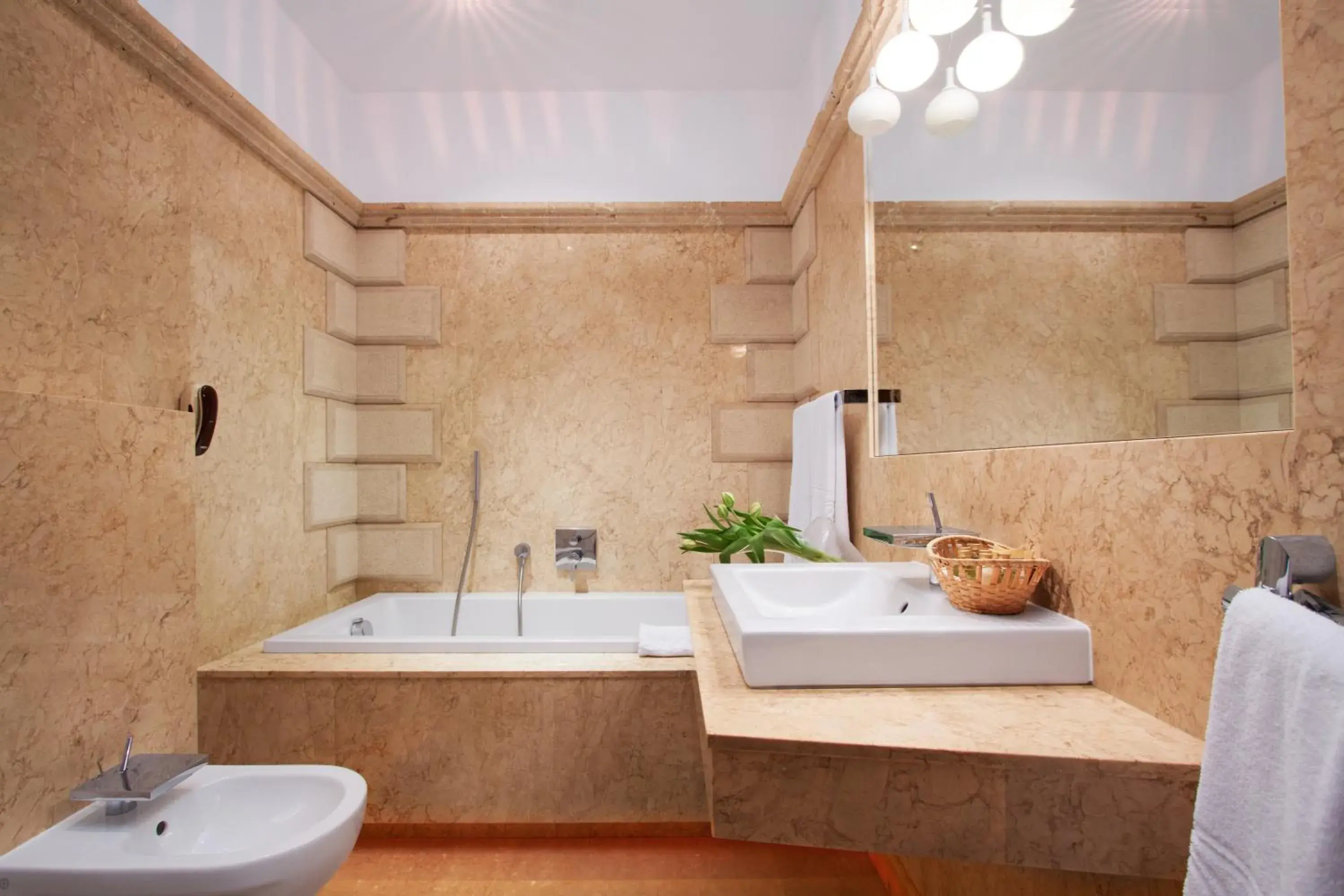 Bathroom in Hotel Rubinstein Bathroom in Hotel Rubinstein