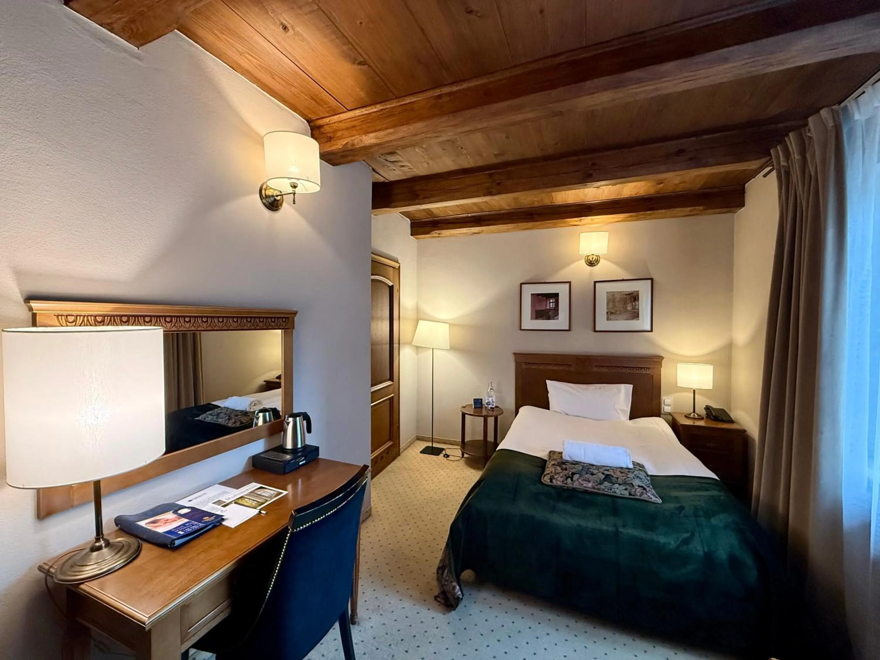 Photo of the whole room, Bed in Hotel Rubinstein