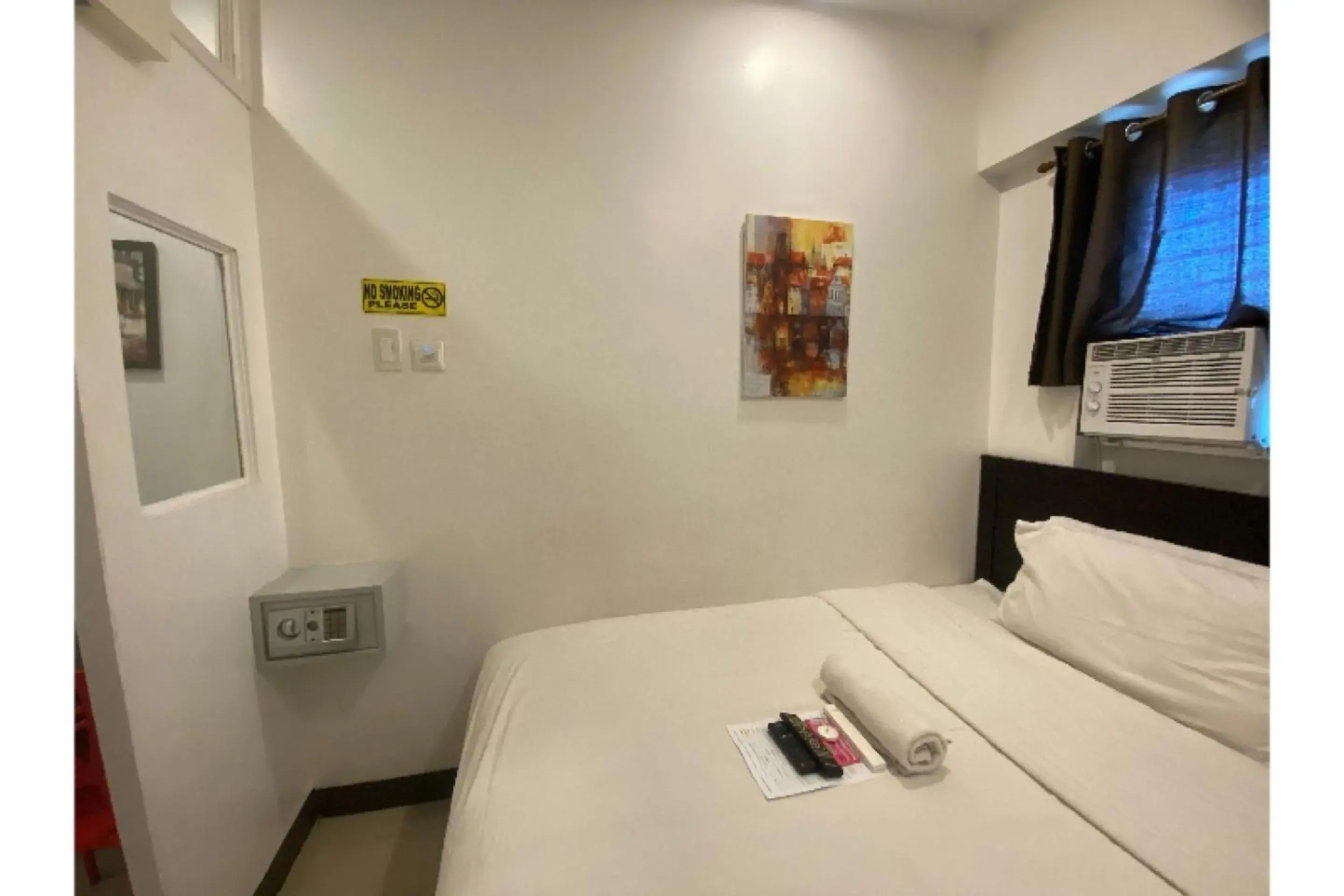 Bed in OYO 888 City Stay Inns Fortview BGC Bed in OYO 888 City Stay Inns Fortview BGC