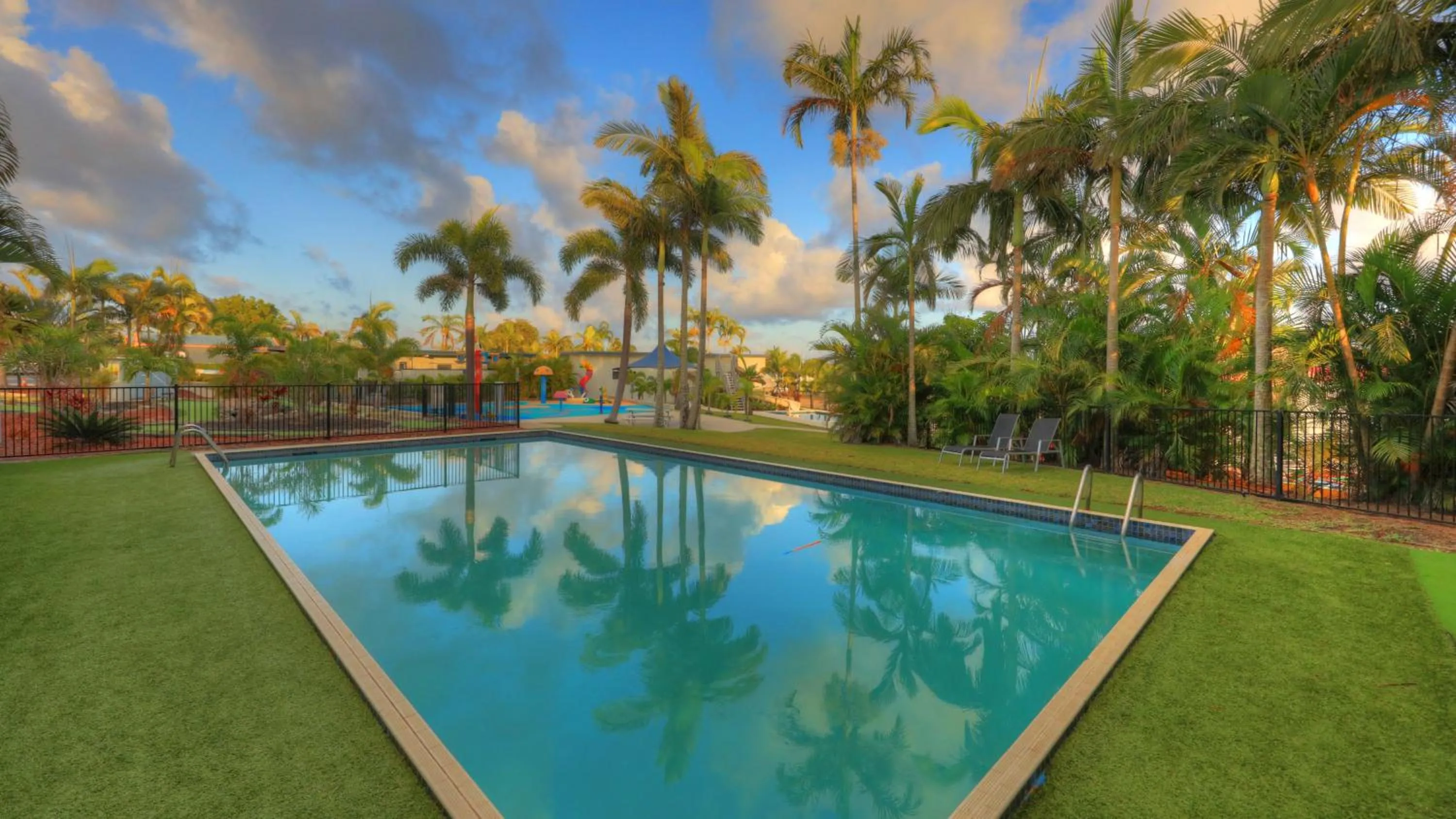 Swimming pool in Discovery Parks - Mackay
