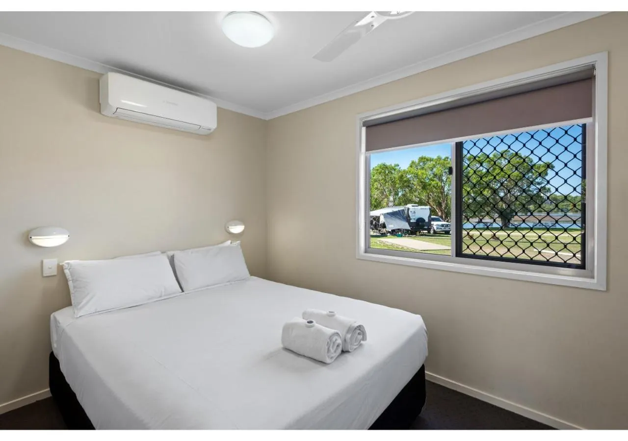 Bedroom, Bed in Discovery Parks - Mackay