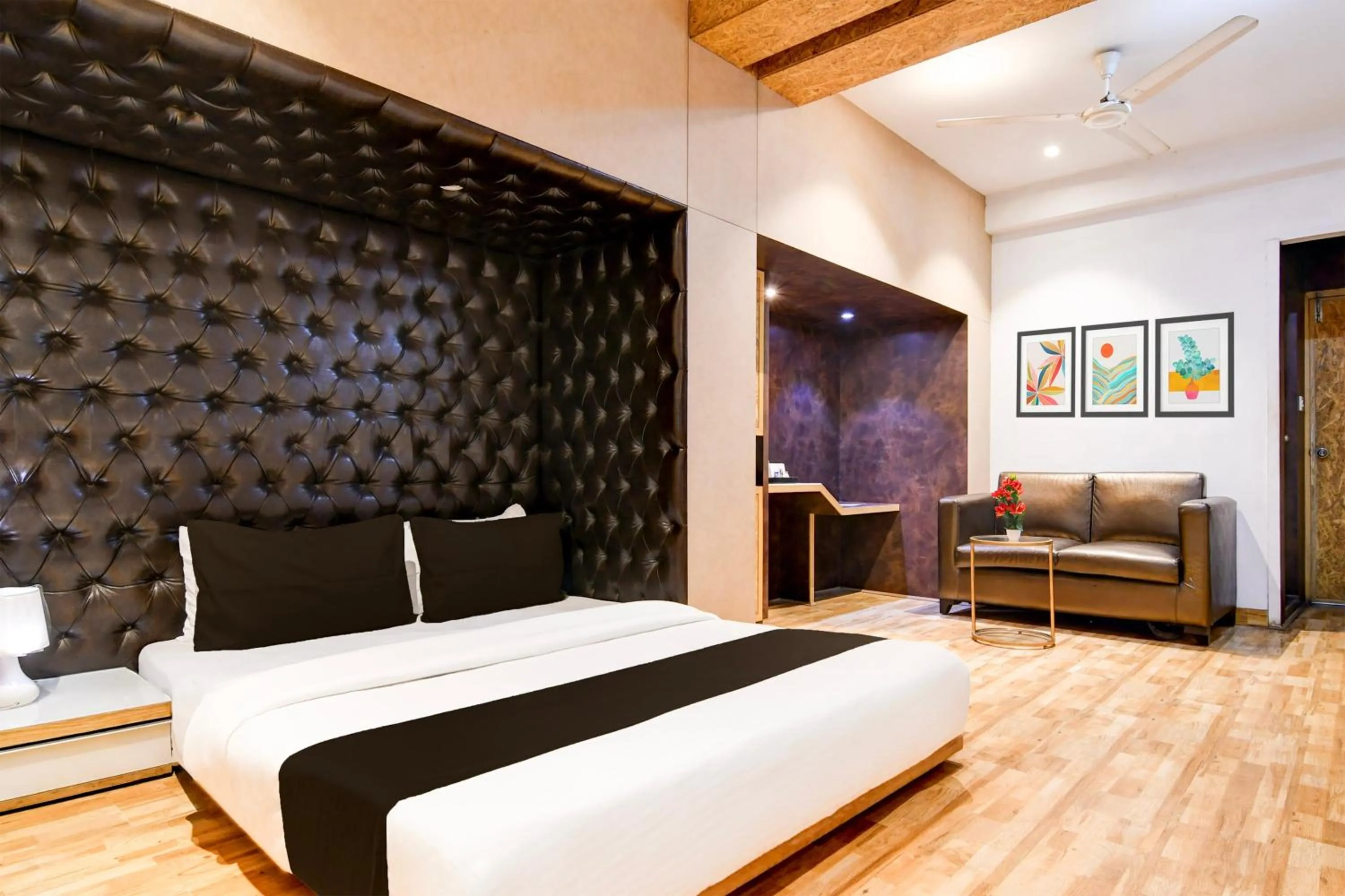 Bedroom, Bed in Super Collection O VIP Road Formerly Hotel Heritage