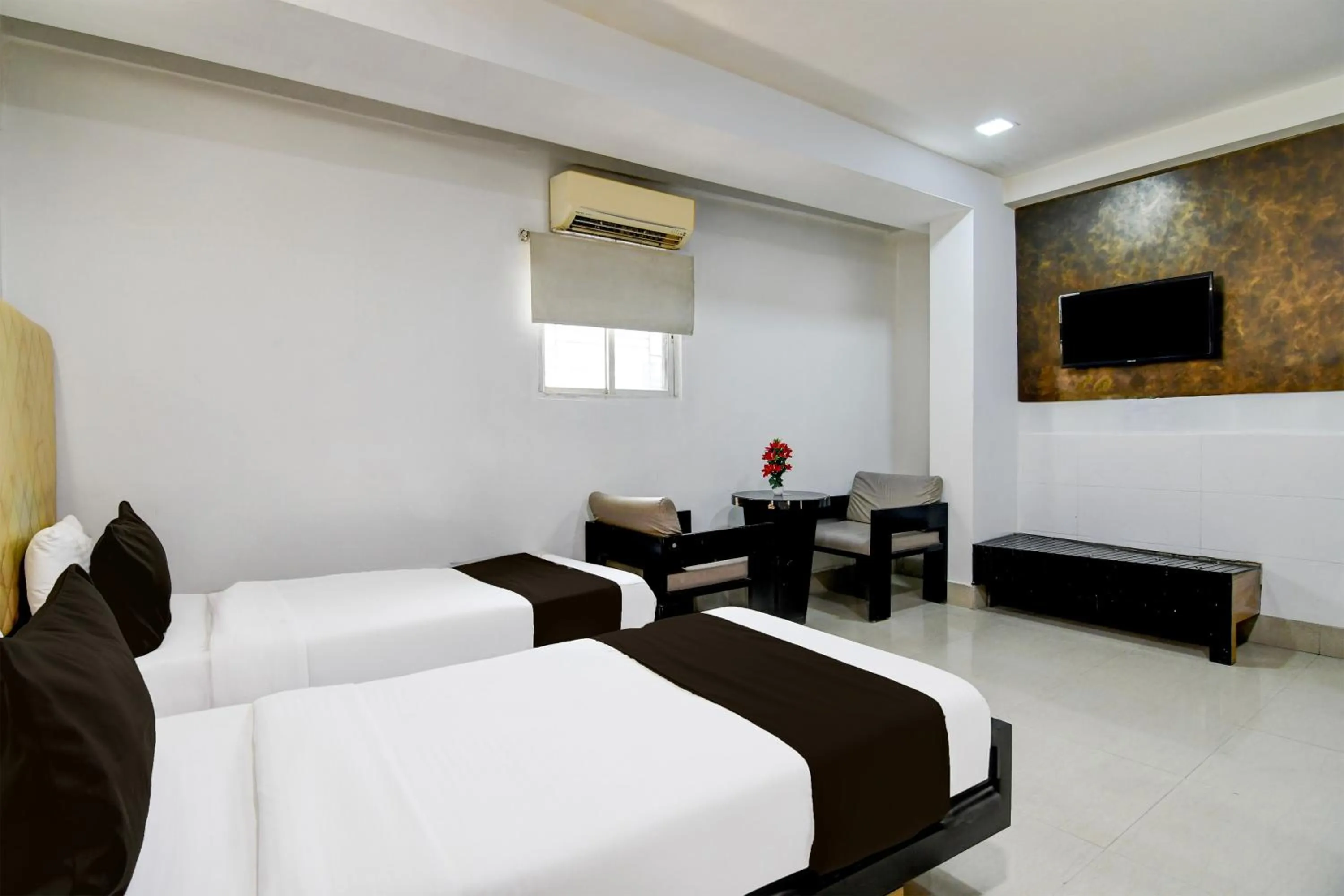 Bedroom, Bed in Super Collection O VIP Road Formerly Hotel Heritage