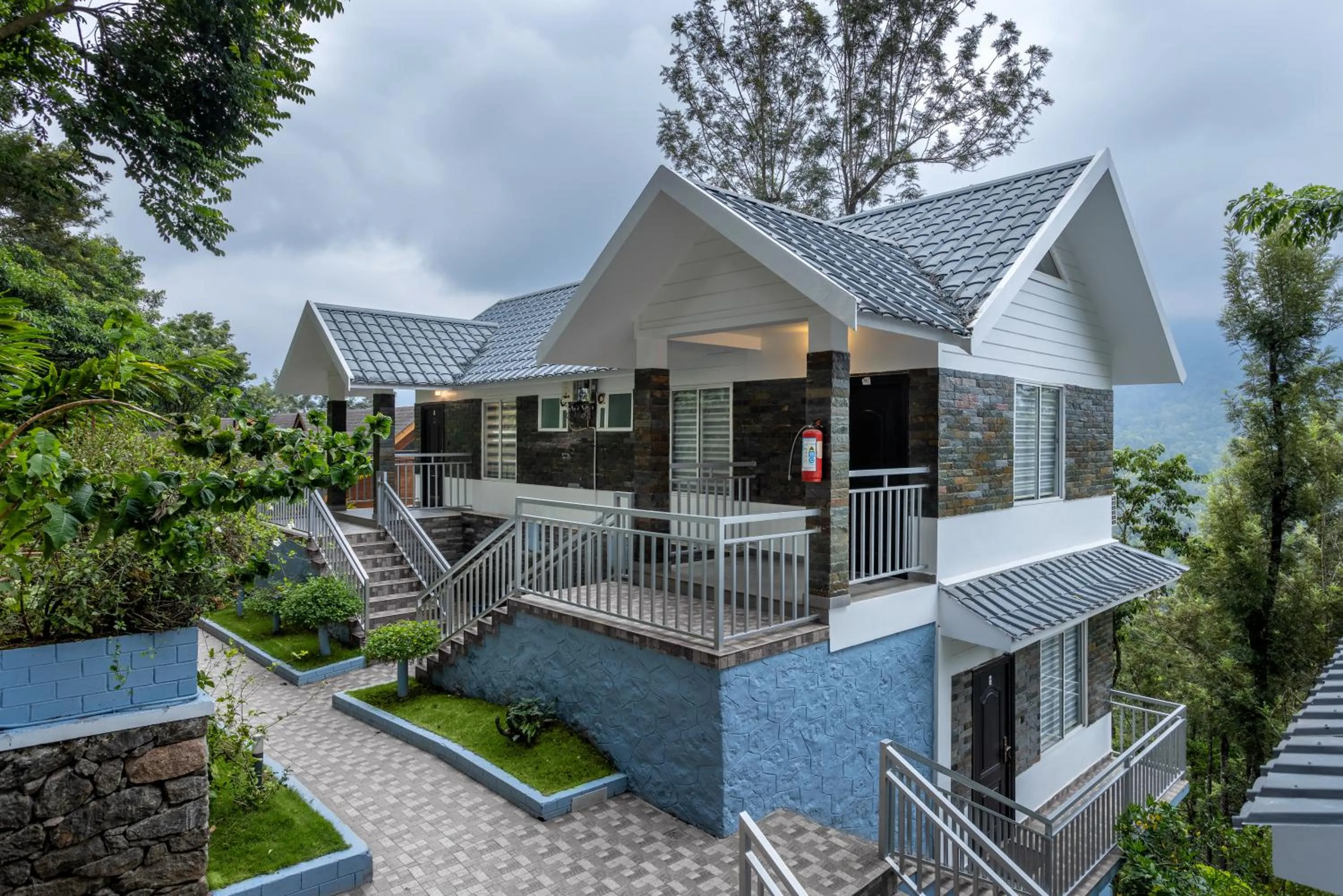 Property building in Eterno Camellia & Elettaria Resort with Pool