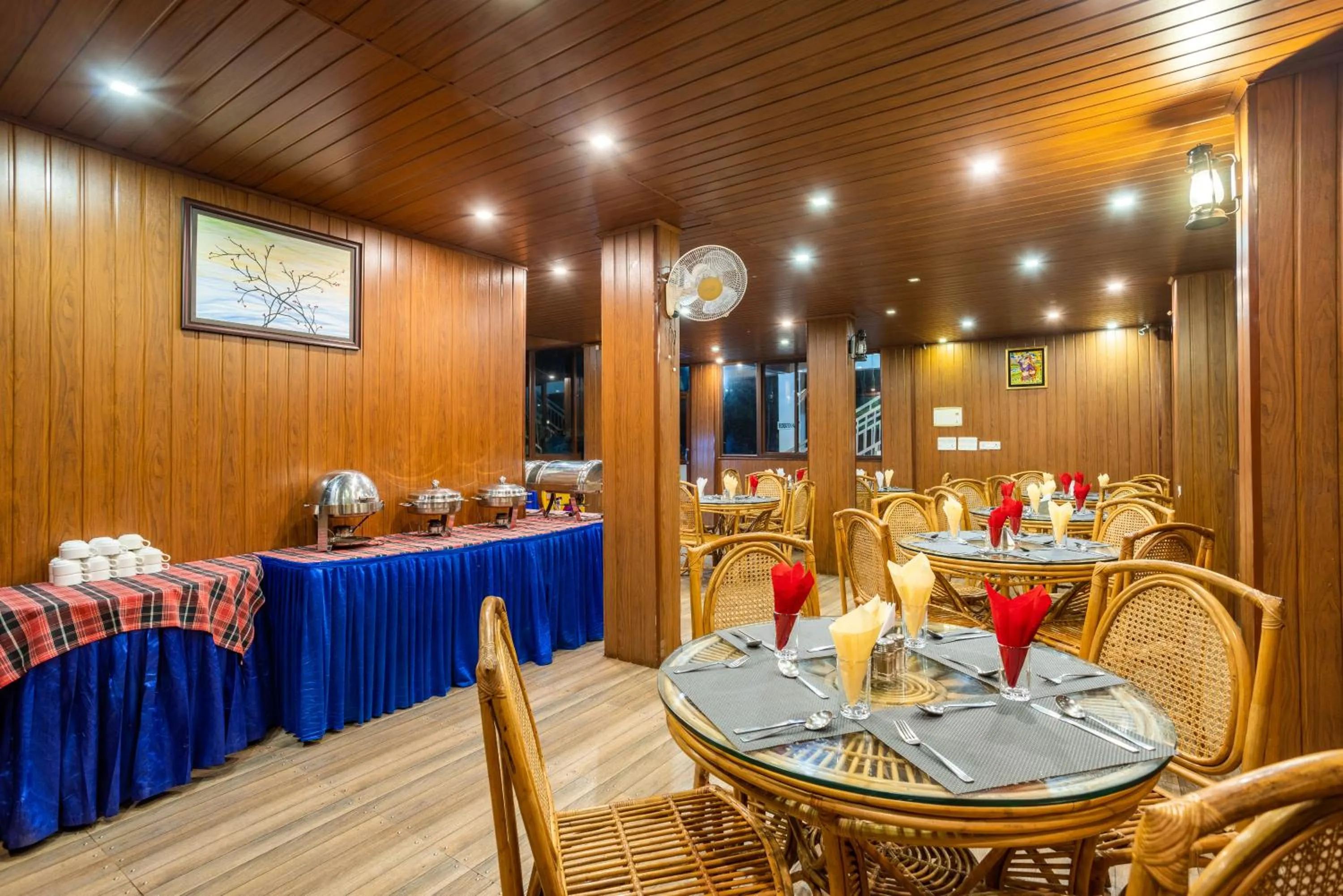 Restaurant/places to eat in Eterno Camellia & Elettaria Resort with Pool