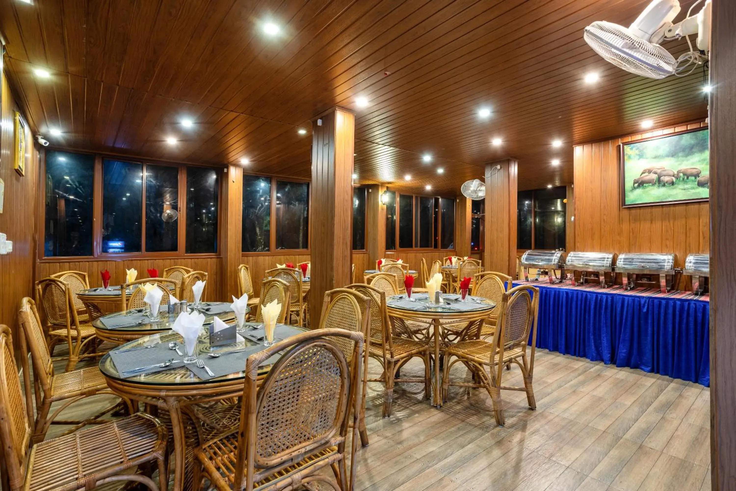 Restaurant/places to eat in Eterno Camellia & Elettaria Resort with Pool Restaurant/places to eat in Eterno Camellia & Elettaria Resort with Pool