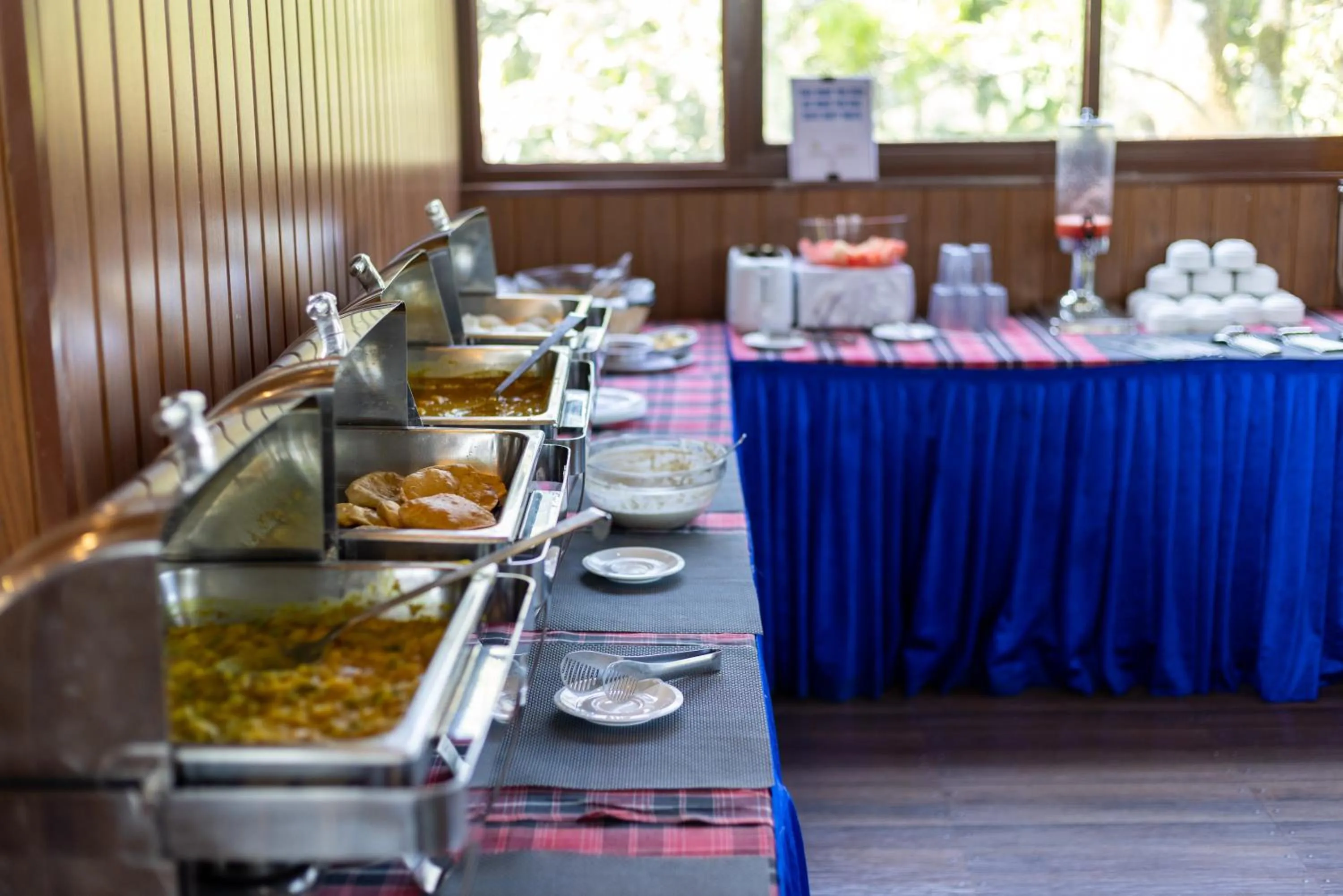 Buffet breakfast in Eterno Camellia & Elettaria Resort with Pool