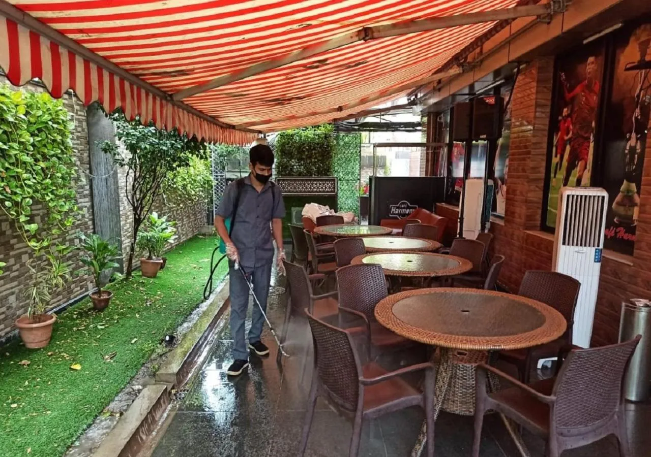 Restaurant/places to eat in The CORPORATE