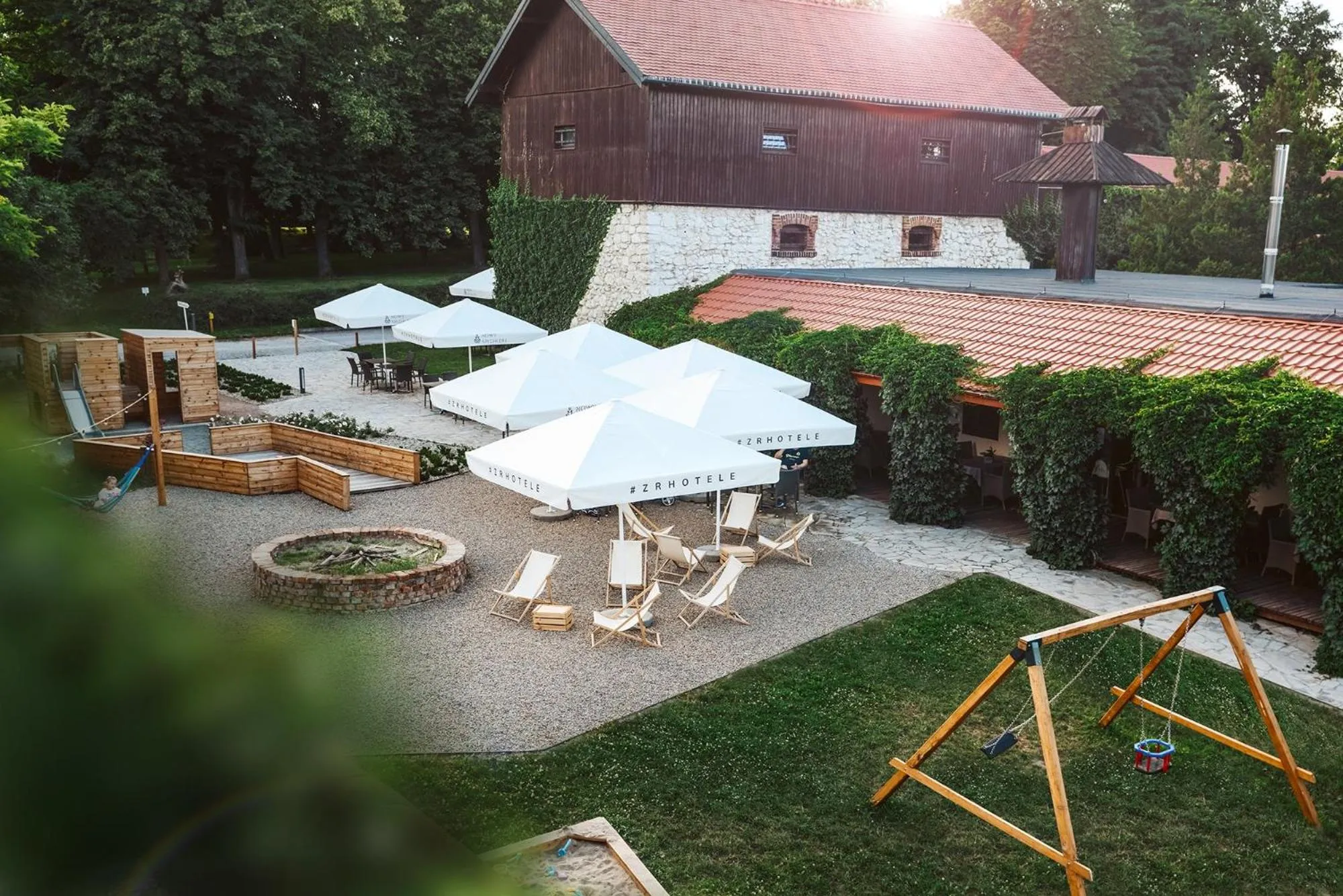 Property building in Dwór w Tomaszowicach