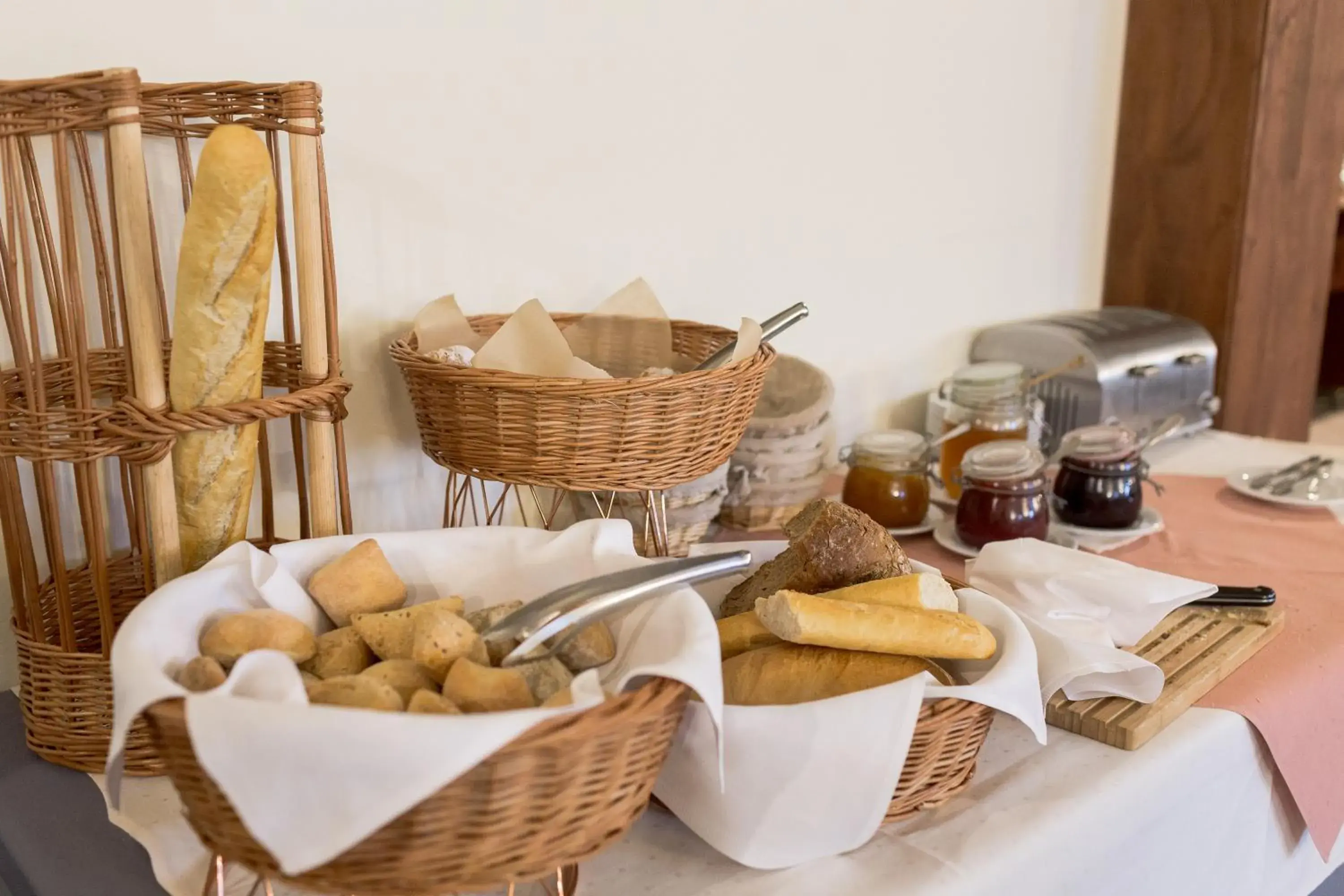 Buffet breakfast in Dwór w Tomaszowicach Buffet breakfast in Dwór w Tomaszowicach