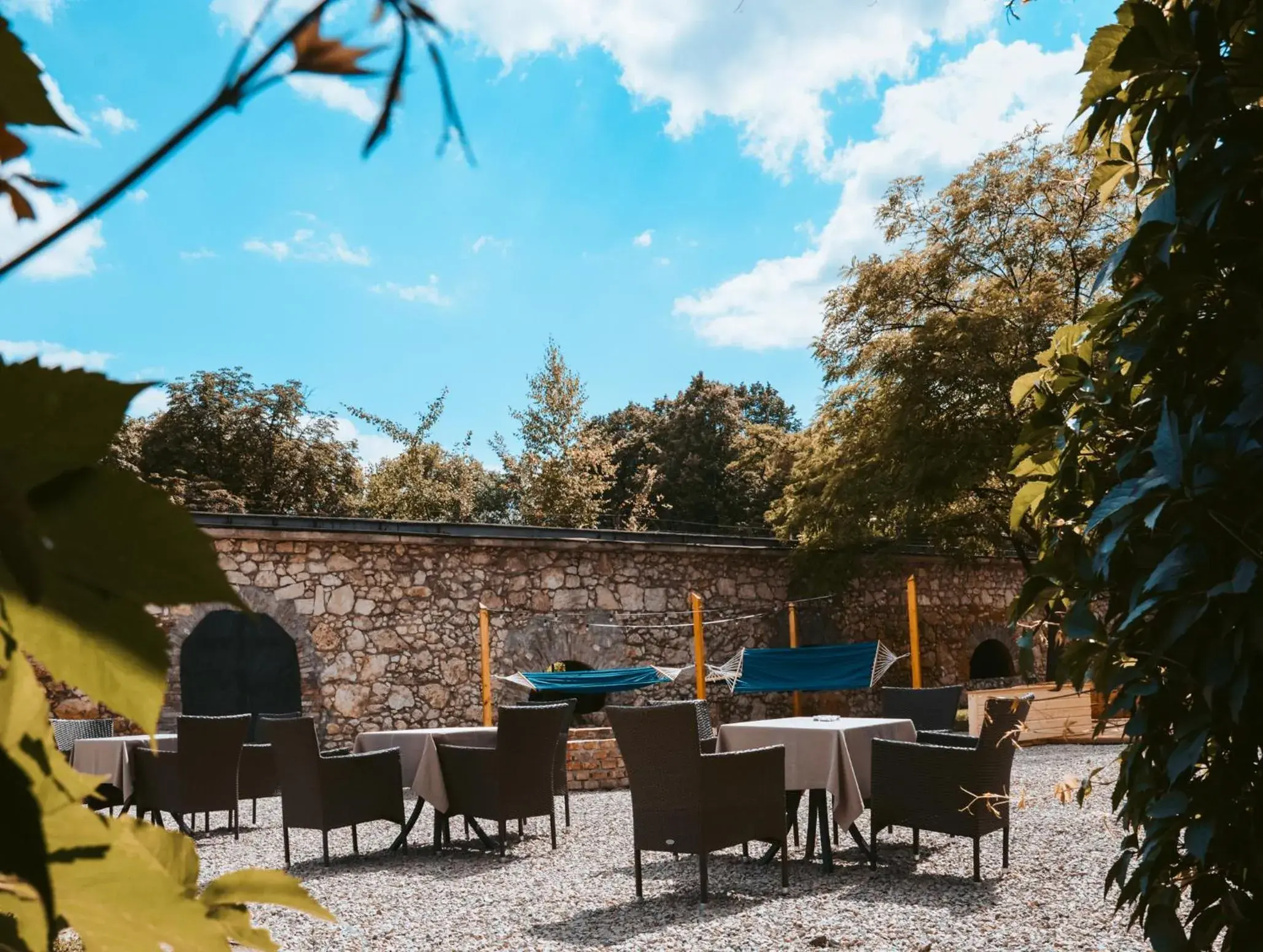 Restaurant/places to eat in Dwór w Tomaszowicach Restaurant/places to eat in Dwór w Tomaszowicach