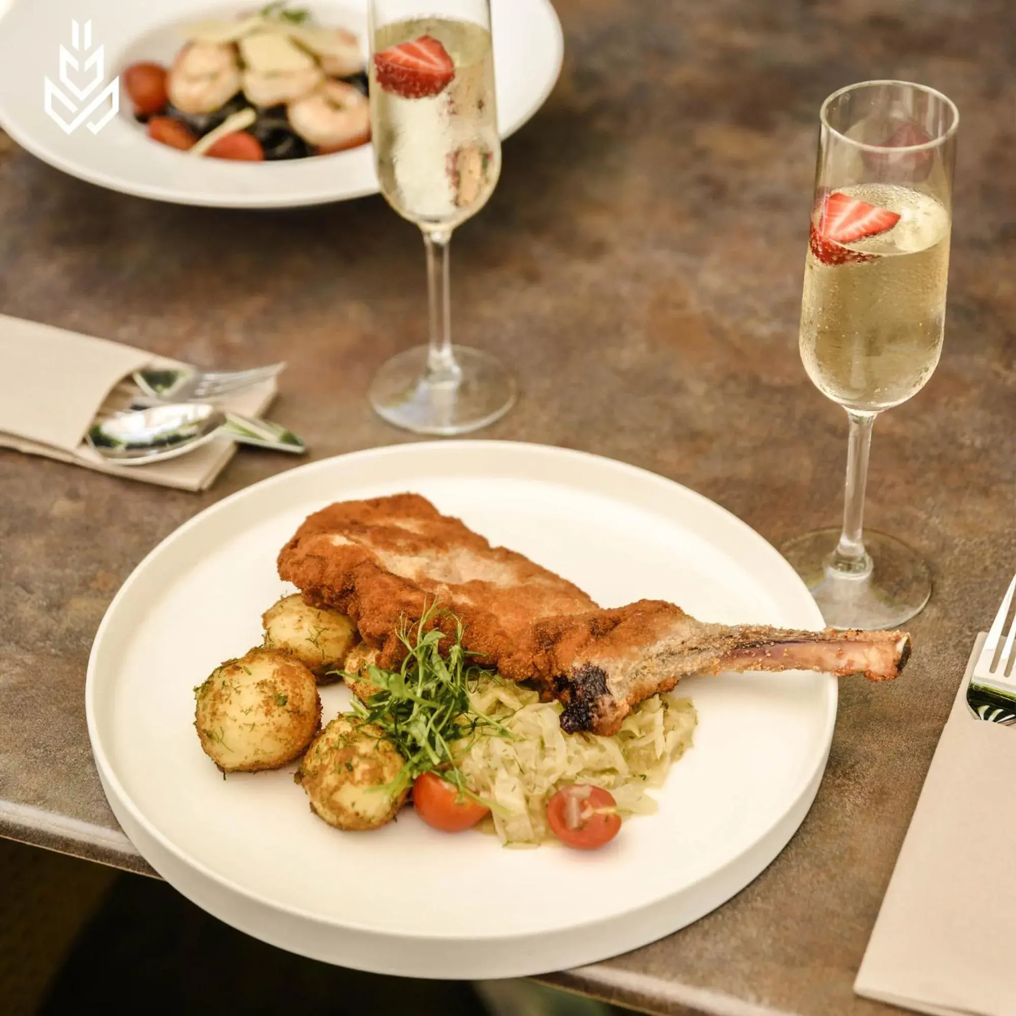 Restaurant/places to eat in Dwór w Tomaszowicach Restaurant/places to eat in Dwór w Tomaszowicach