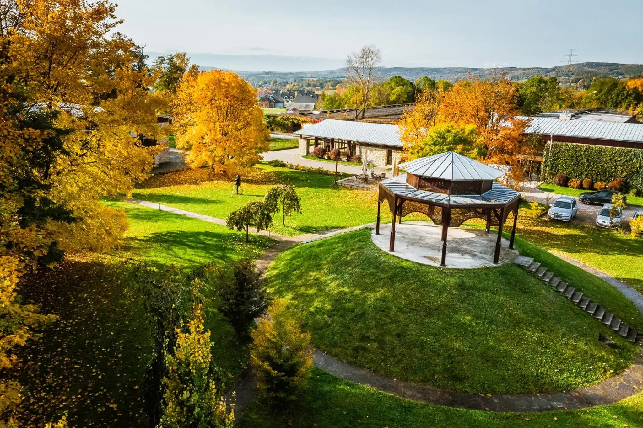 Property building in Dwór w Tomaszowicach Property building in Dwór w Tomaszowicach