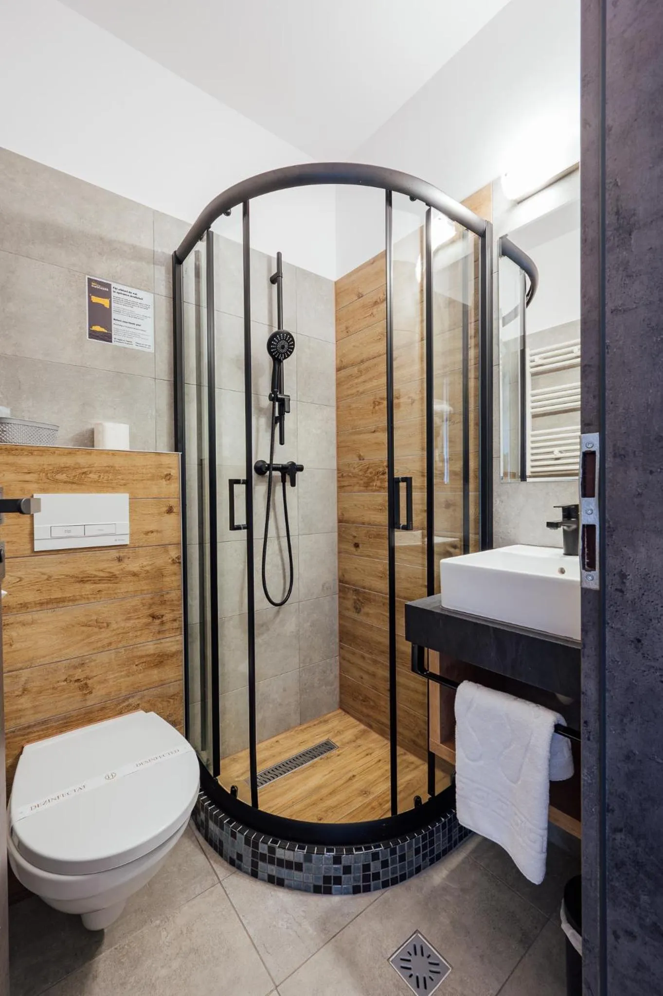 Shower in Vila Noblesse