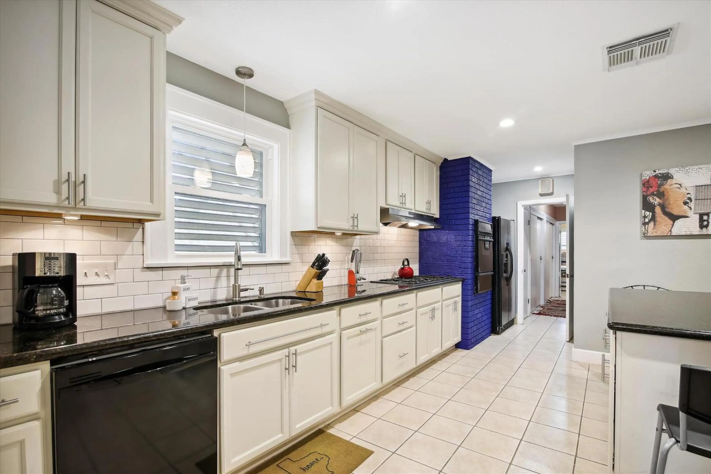 Property building in Endless Summer